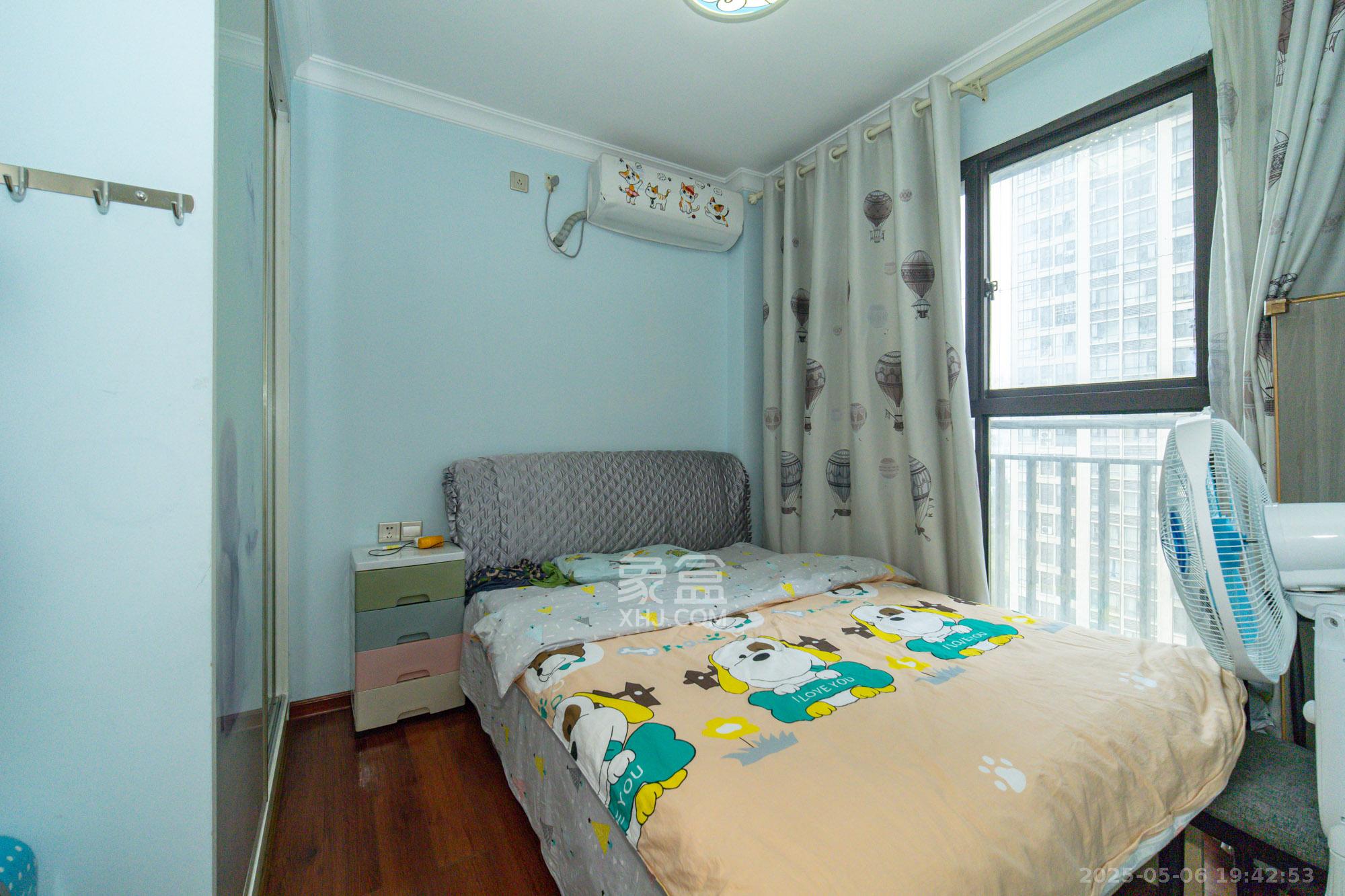 金科时代中心 2室1厅1卫 55.8万 金科时代中心 2室1厅1卫 55.8万卧室