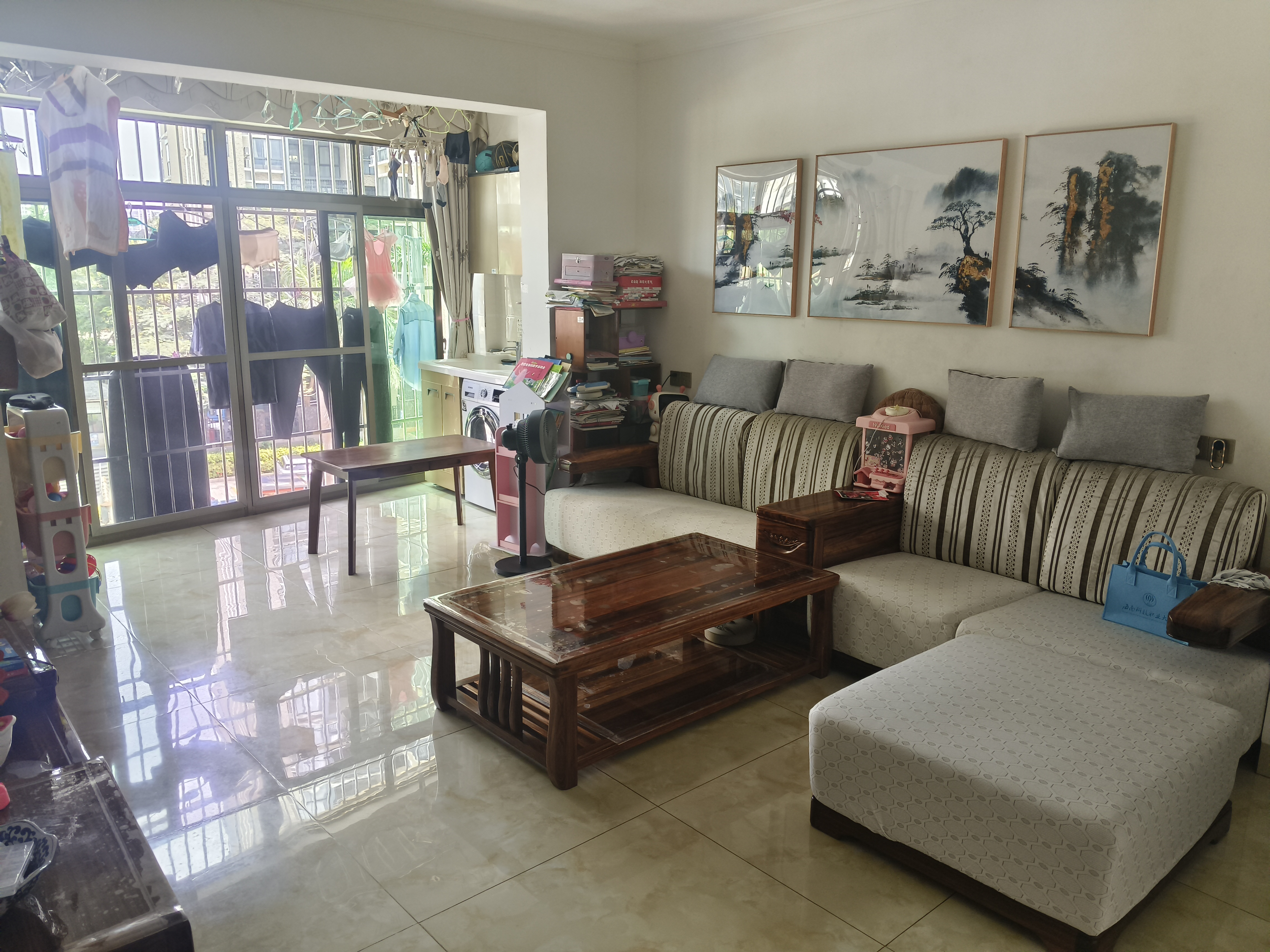 泉海好家园 3室2厅2卫 3600.0元/月 泉海好家园 3室2厅2卫 3600.0元/月室内图