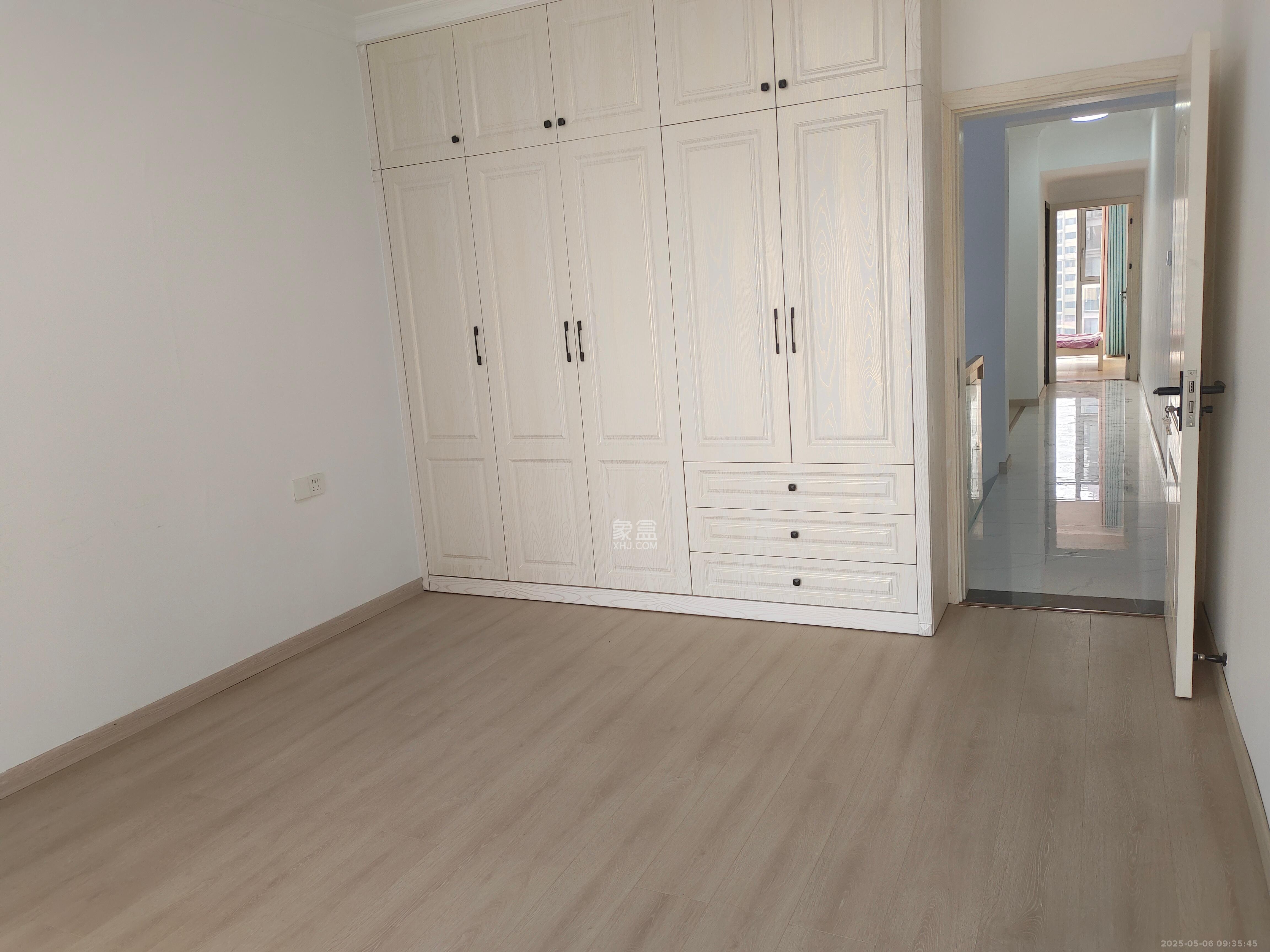 邦盛水岸御园 4室2厅2卫 2800.0元/月 邦盛水岸御园 4室2厅2卫 2800.0元/月室内图