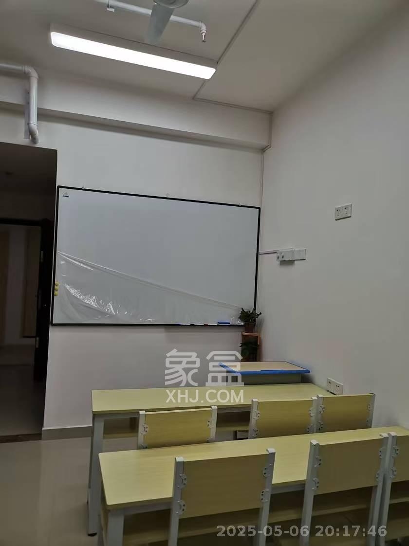 金茂梅溪湖  1室0厅1卫   2100.00元/月室内图