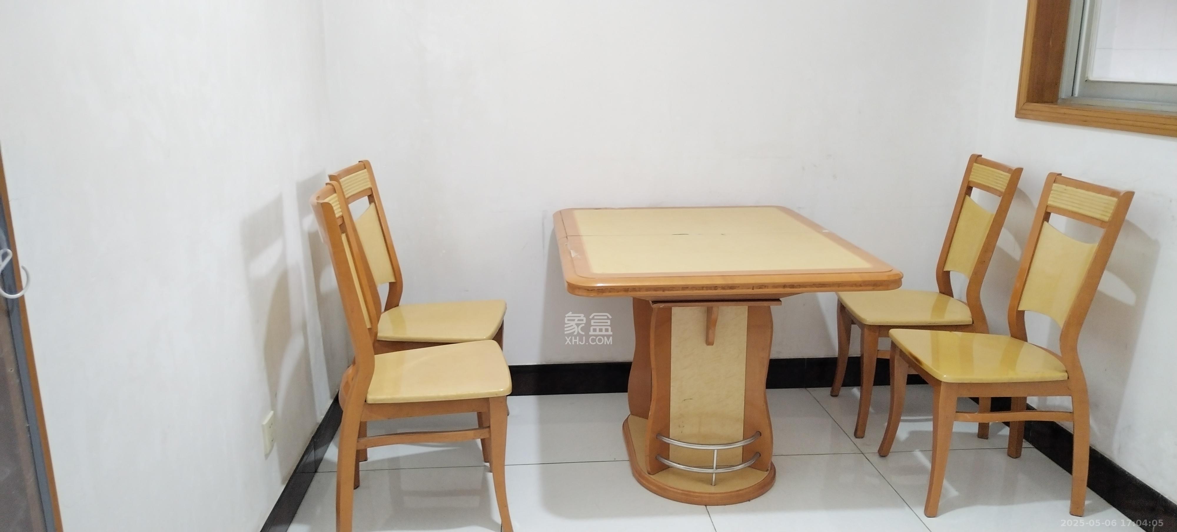 三湘小区  2室2厅1卫    1500.0元/月 三湘小区  2室2厅1卫    1500.0元/月室内图