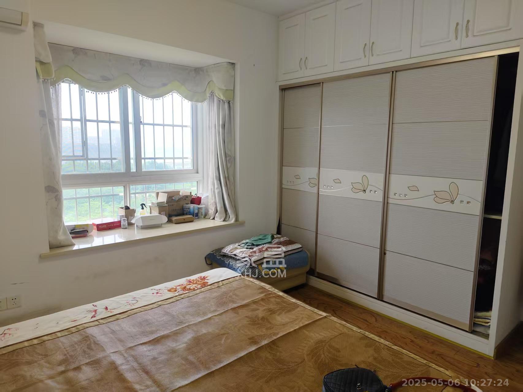 湘江花园 4室2厅2卫 2000.0元/月 湘江花园 4室2厅2卫 2000.0元/月室内图