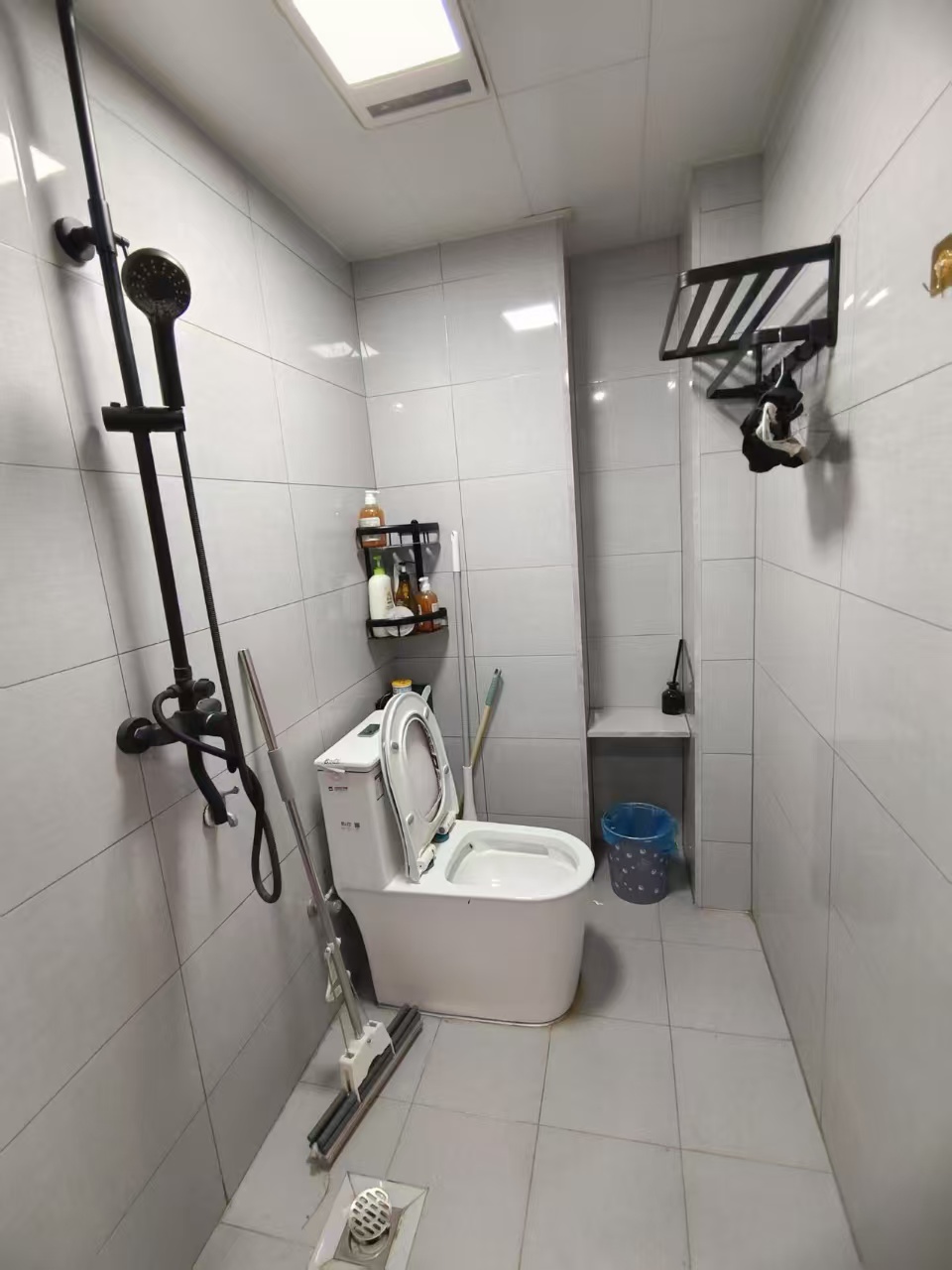 领御一方中心 1室1厅1卫 1800.0元/月 领御一方中心 1室1厅1卫 1800.0元/月室内图