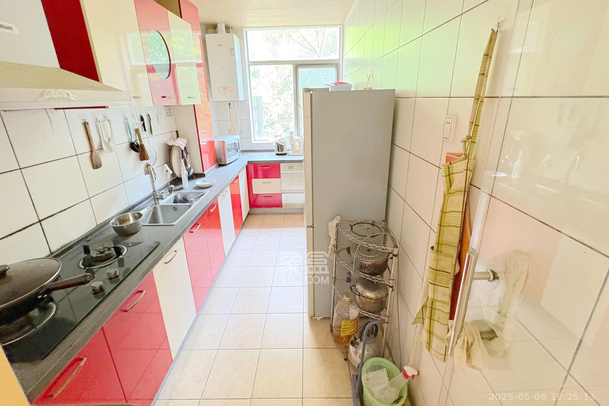 向阳门第  3室2厅2卫    188.0万 向阳门第  3室2厅2卫    188.0万厨房