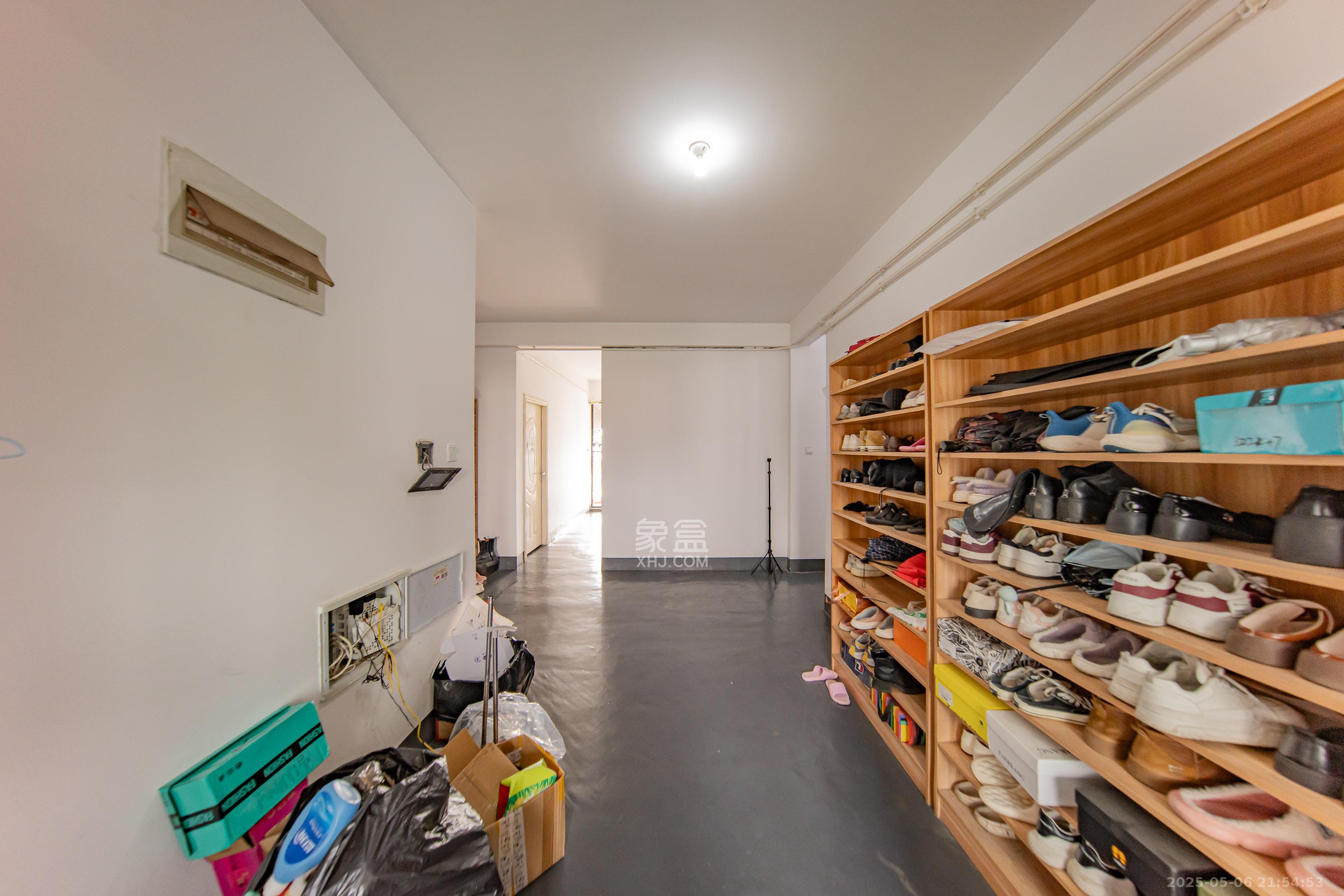 中国铁建洋湖苑  3室2厅2卫    122.0万 中国铁建洋湖苑  3室2厅2卫    122.0万客厅