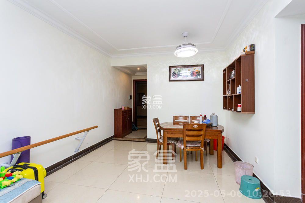 恒大名都  2室2厅2卫    1500.0元/月室内图