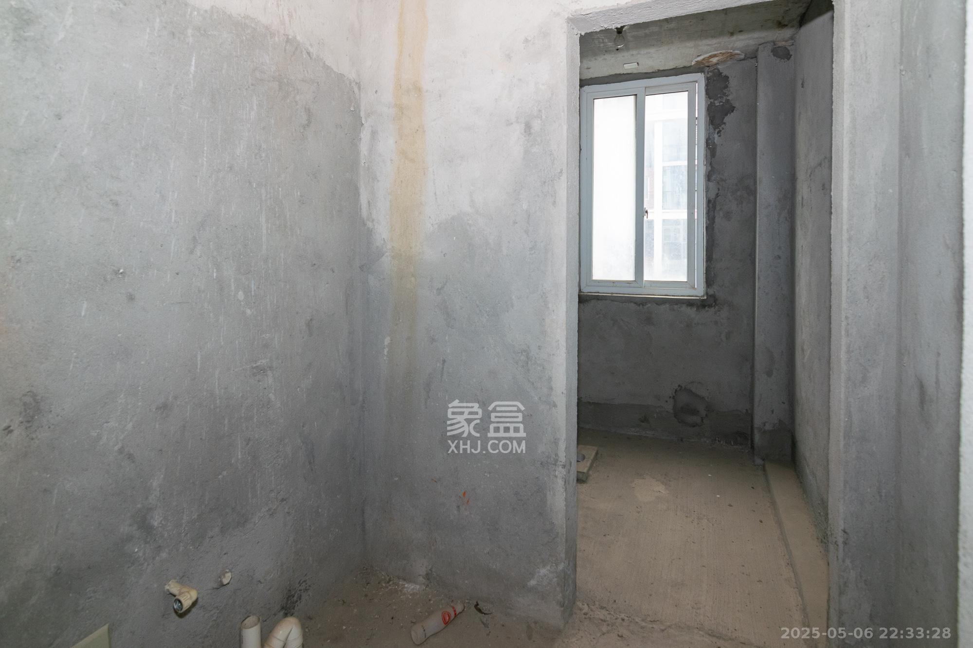 普瑞斯堡 4室2厅2卫 80.0万 普瑞斯堡 4室2厅2卫 80.0万卫生间