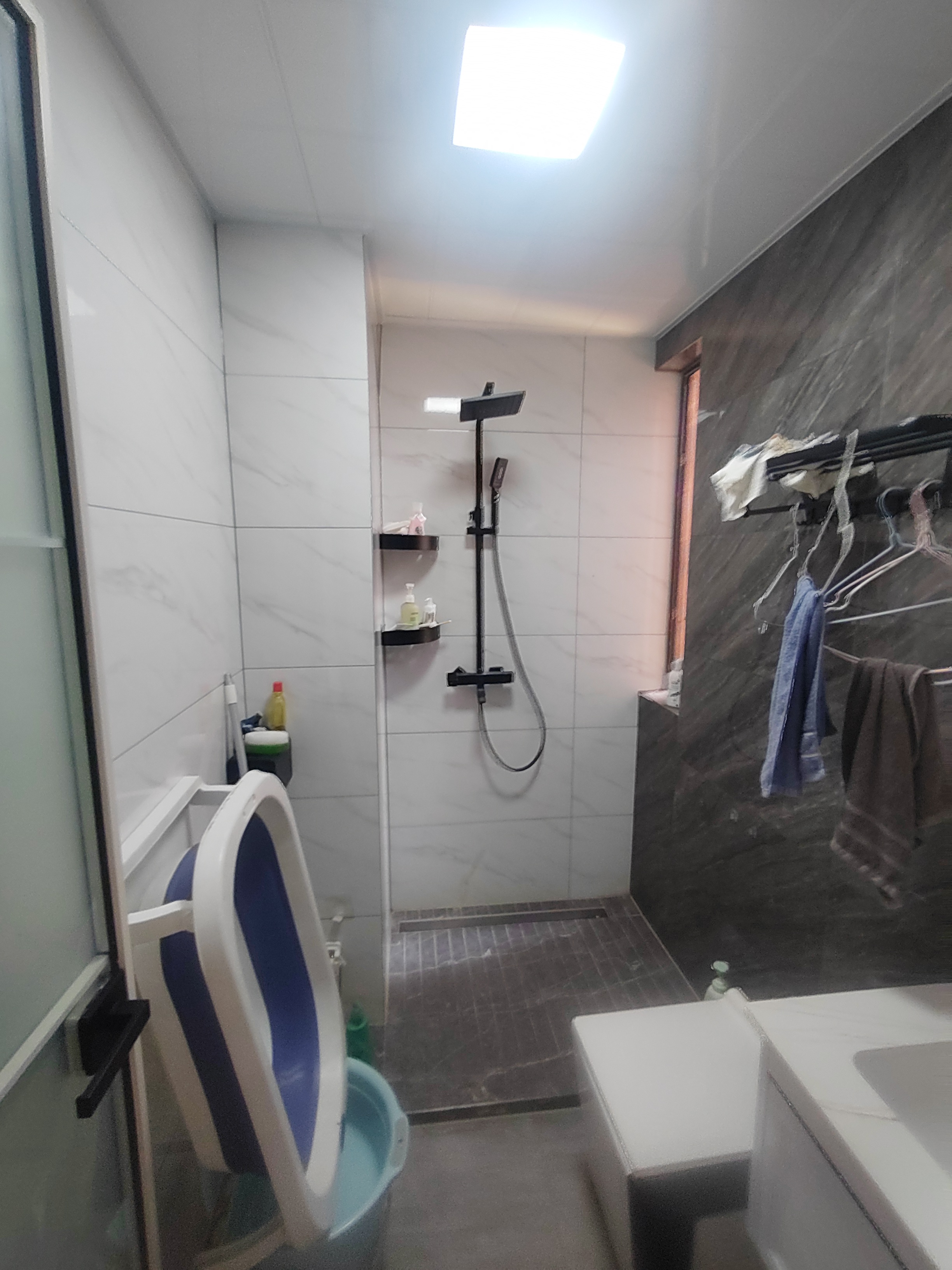 香榭花园 3室2厅2卫 199.0万 香榭花园 3室2厅2卫 199.0万客厅