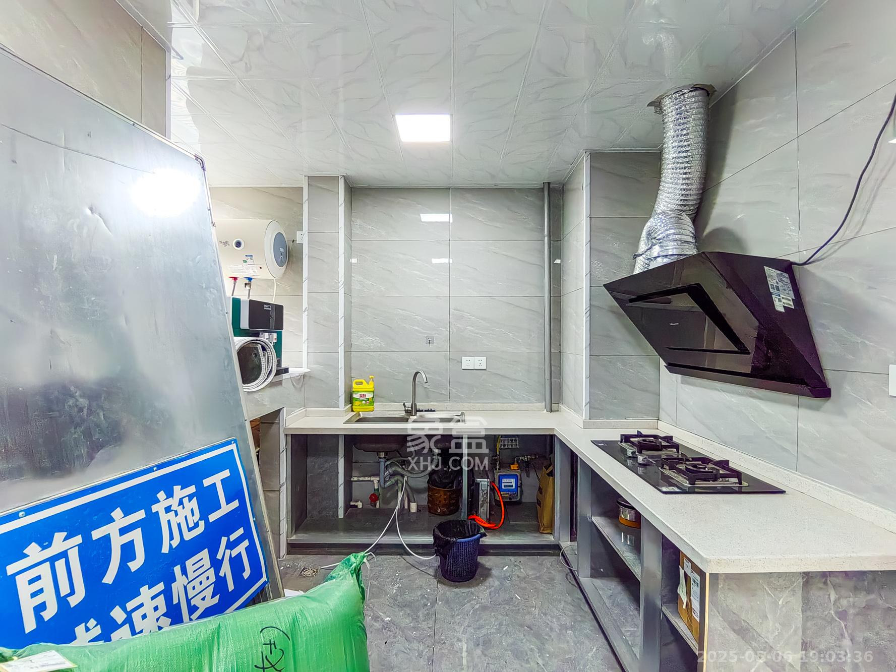 和悦城(蟠龙景苑) 3室2厅2卫 99.0万 和悦城(蟠龙景苑) 3室2厅2卫 99.0万厨房