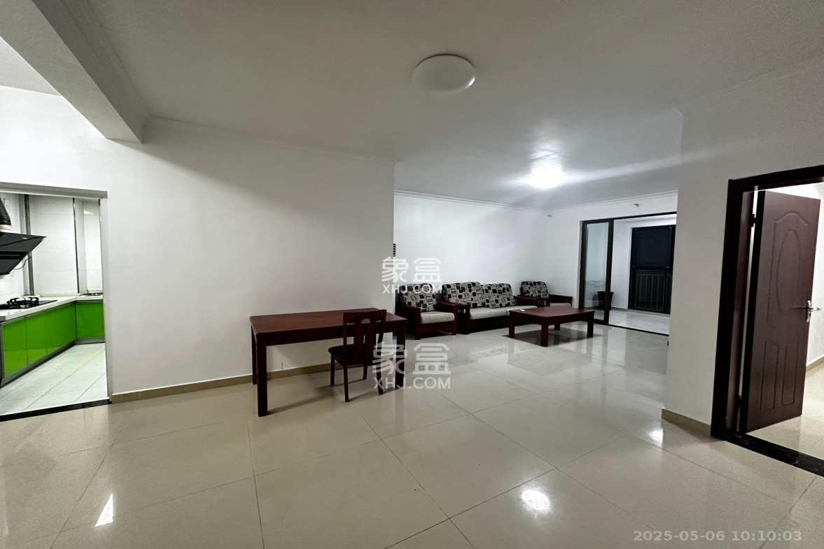 第六都(陆都小区) 3室2厅1卫 3300.0元/月 第六都(陆都小区) 3室2厅1卫 3300.0元/月室内图