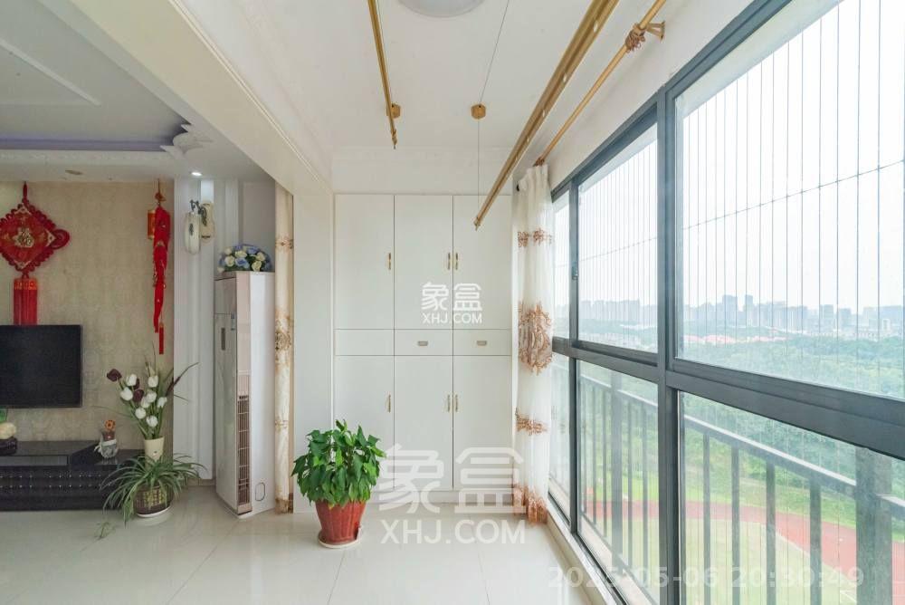 美利新世界  3室2厅2卫   2600.00元/月室内图