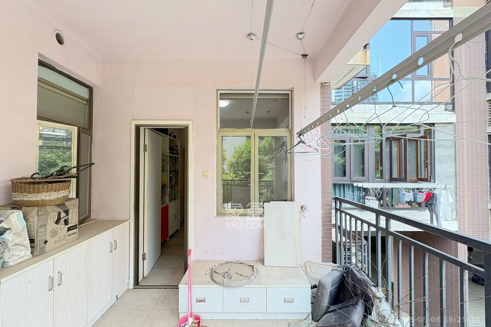 向阳门第  3室2厅2卫    188.0万 向阳门第  3室2厅2卫    188.0万阳台