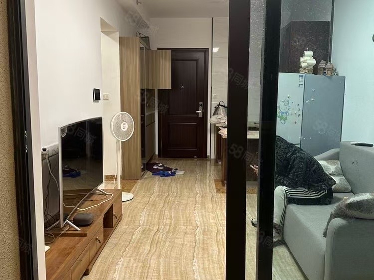 碧桂园一、二期(中央首府) 2室2厅1卫 2300.0元/月 碧桂园一、二期(中央首府) 2室2厅1卫 2300.0元/月室内图