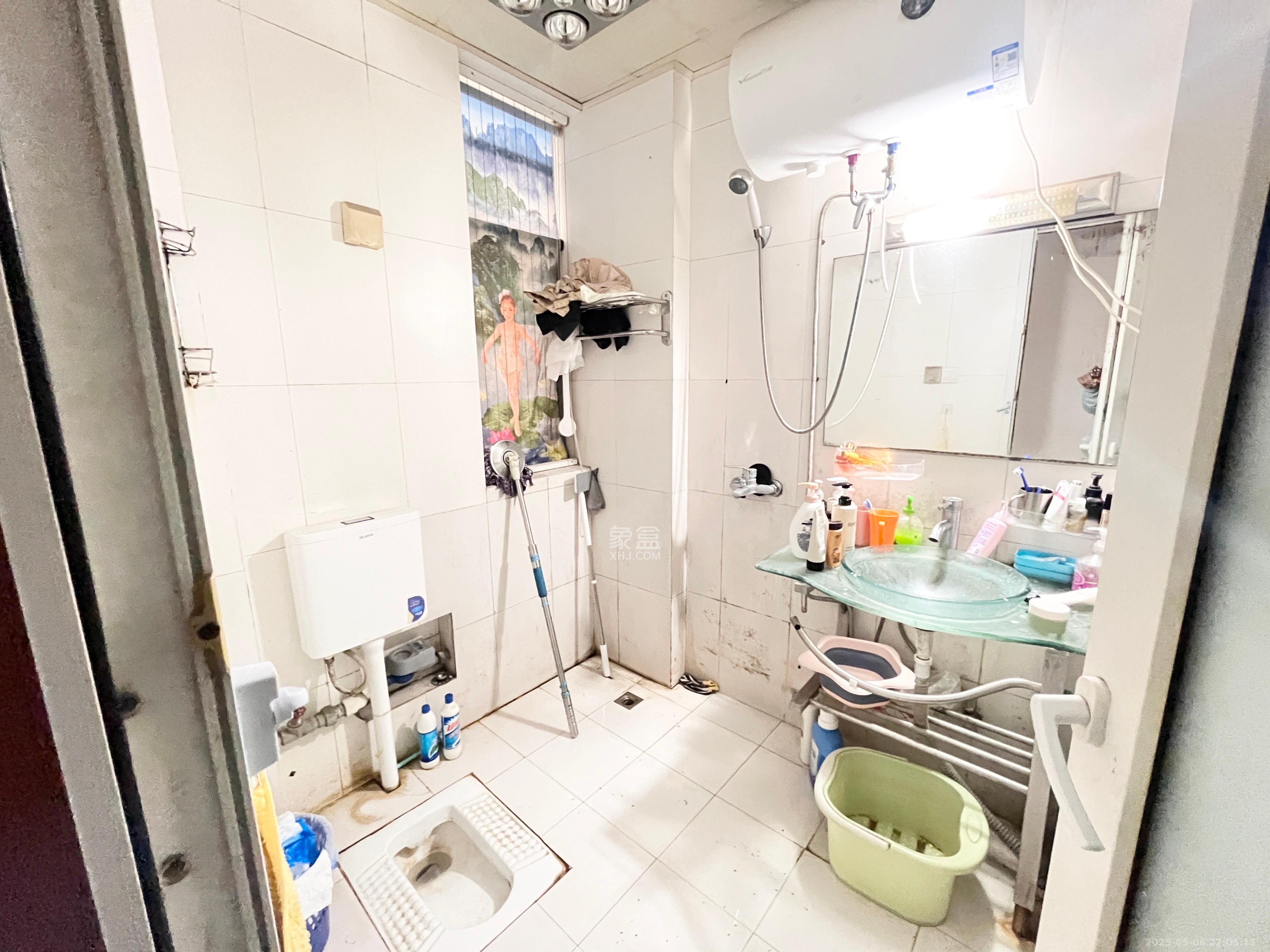 银港水晶城  3室2厅2卫   2600.00元/月室内图