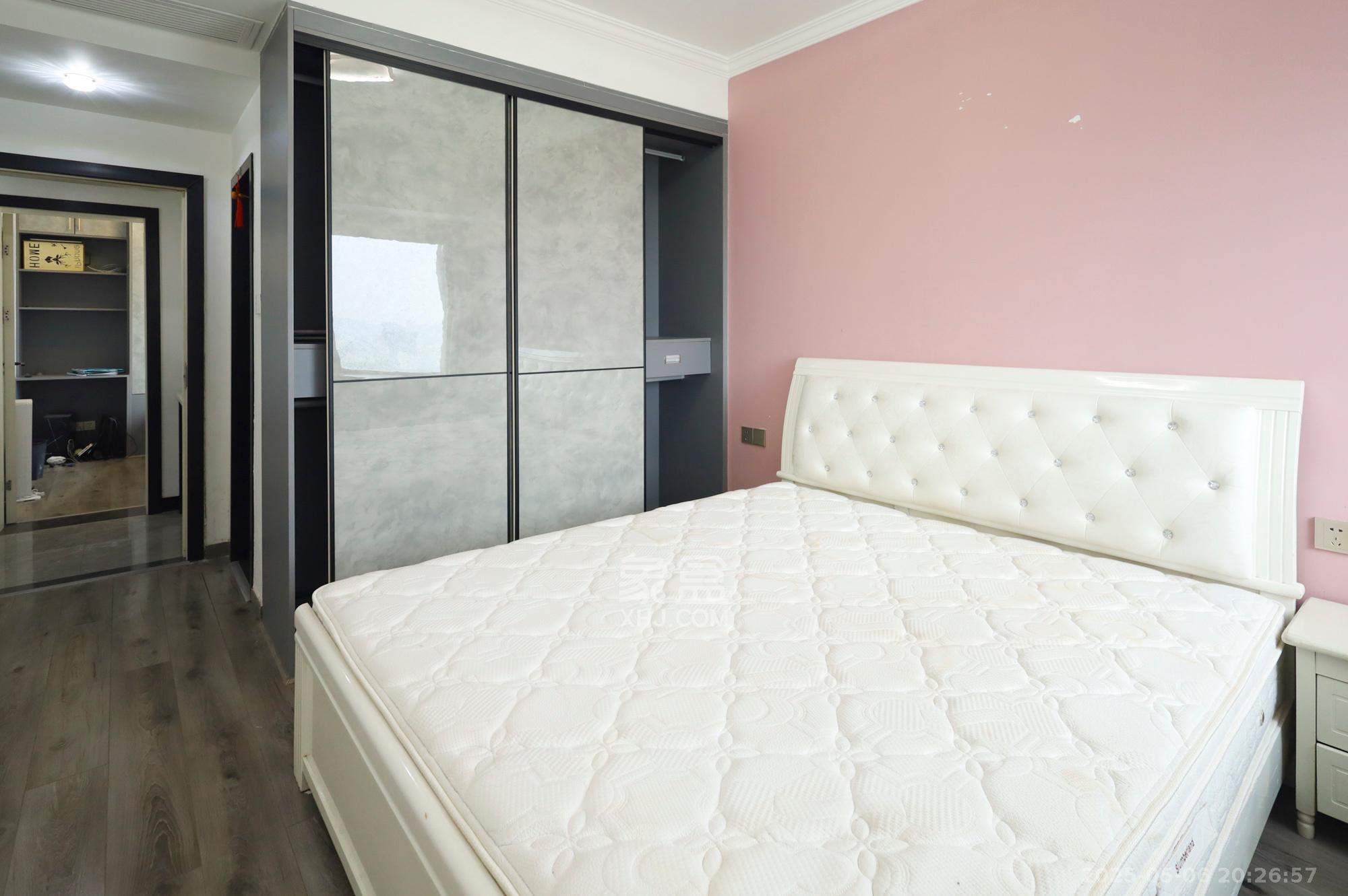 学府星城 3室2厅2卫 56.8万 学府星城 3室2厅2卫 56.8万卧室