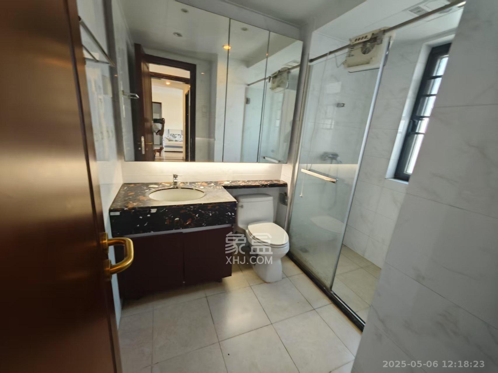 恒大御景天下城一期  3室2厅2卫    2400.0元/月 恒大御景天下城一期  3室2厅2卫    2400.0元/月室内图