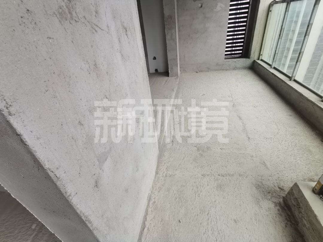 山水印象澜庭  3室2厅1卫   74.00万客厅