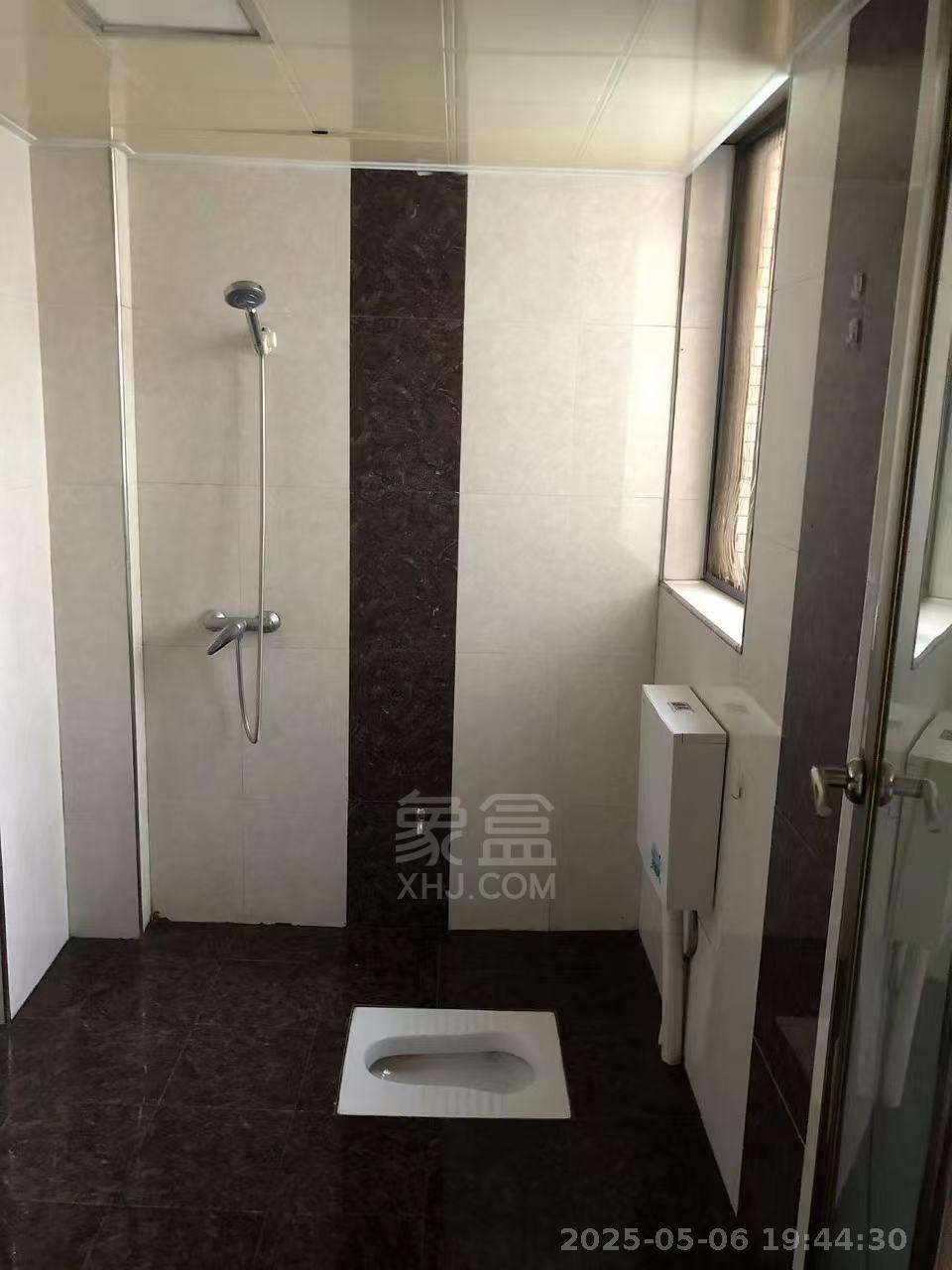 恒瑞雅园 2室2厅1卫 1300.0元/月 恒瑞雅园 2室2厅1卫 1300.0元/月室内图