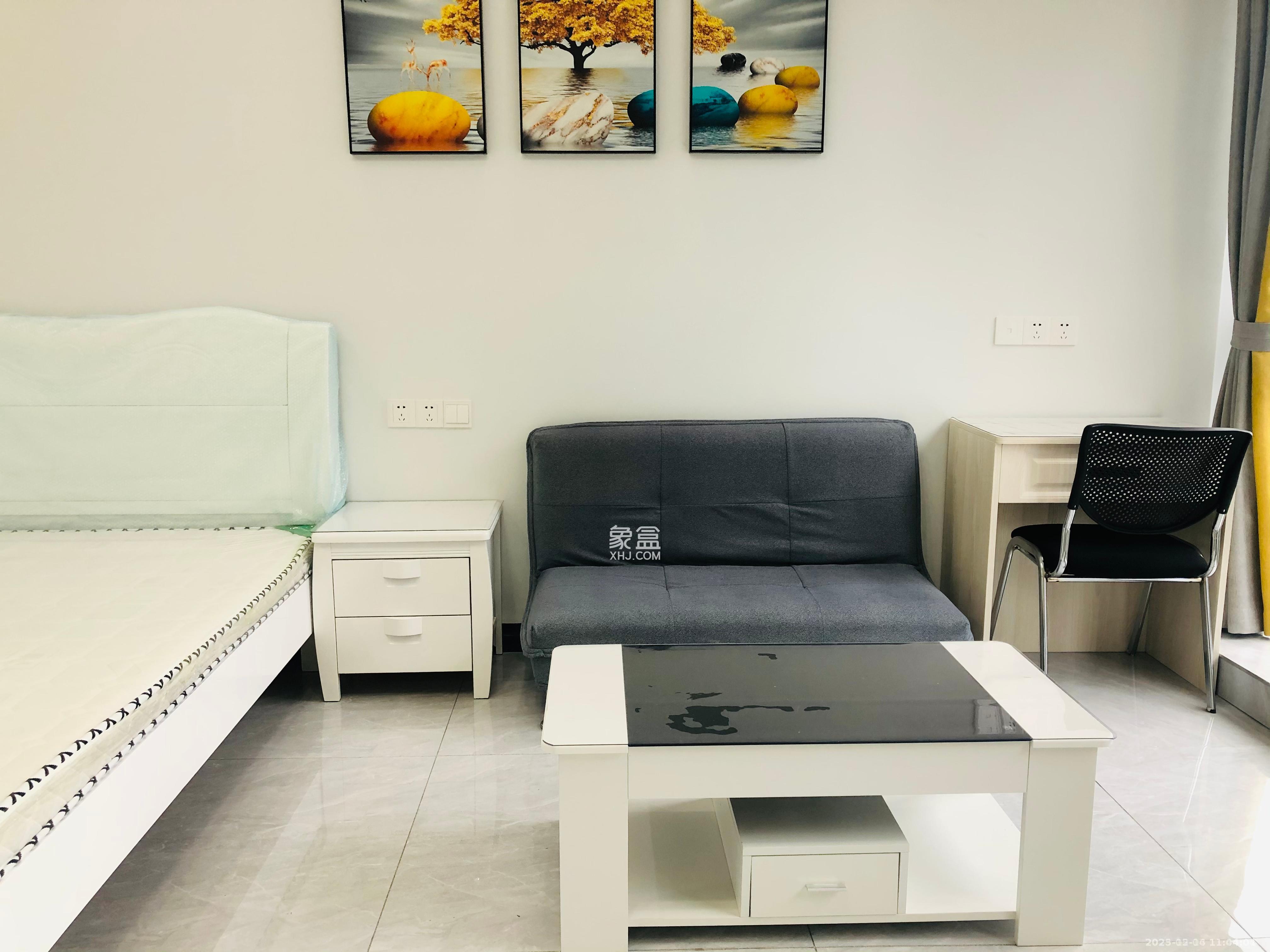 奥克斯滨仕花园(奥克斯洋湖广场/奥克斯中心)  1室1厅1卫    1900.0元/月 奥克斯滨仕花园(奥克斯洋湖广场/奥克斯中心)  1室1厅1卫    1900.0元/月室内图