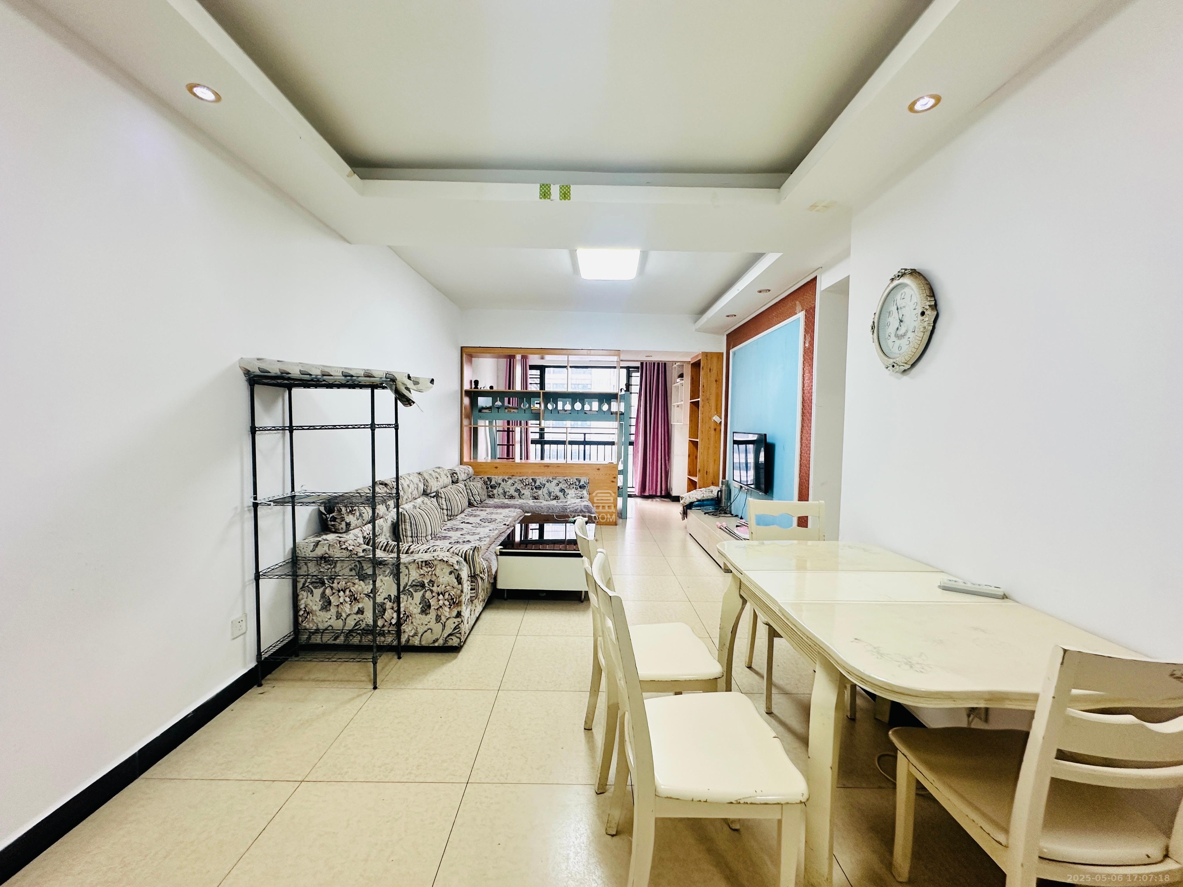 地华梅溪湖畔  2室1厅1卫   2100.00元/月室内图