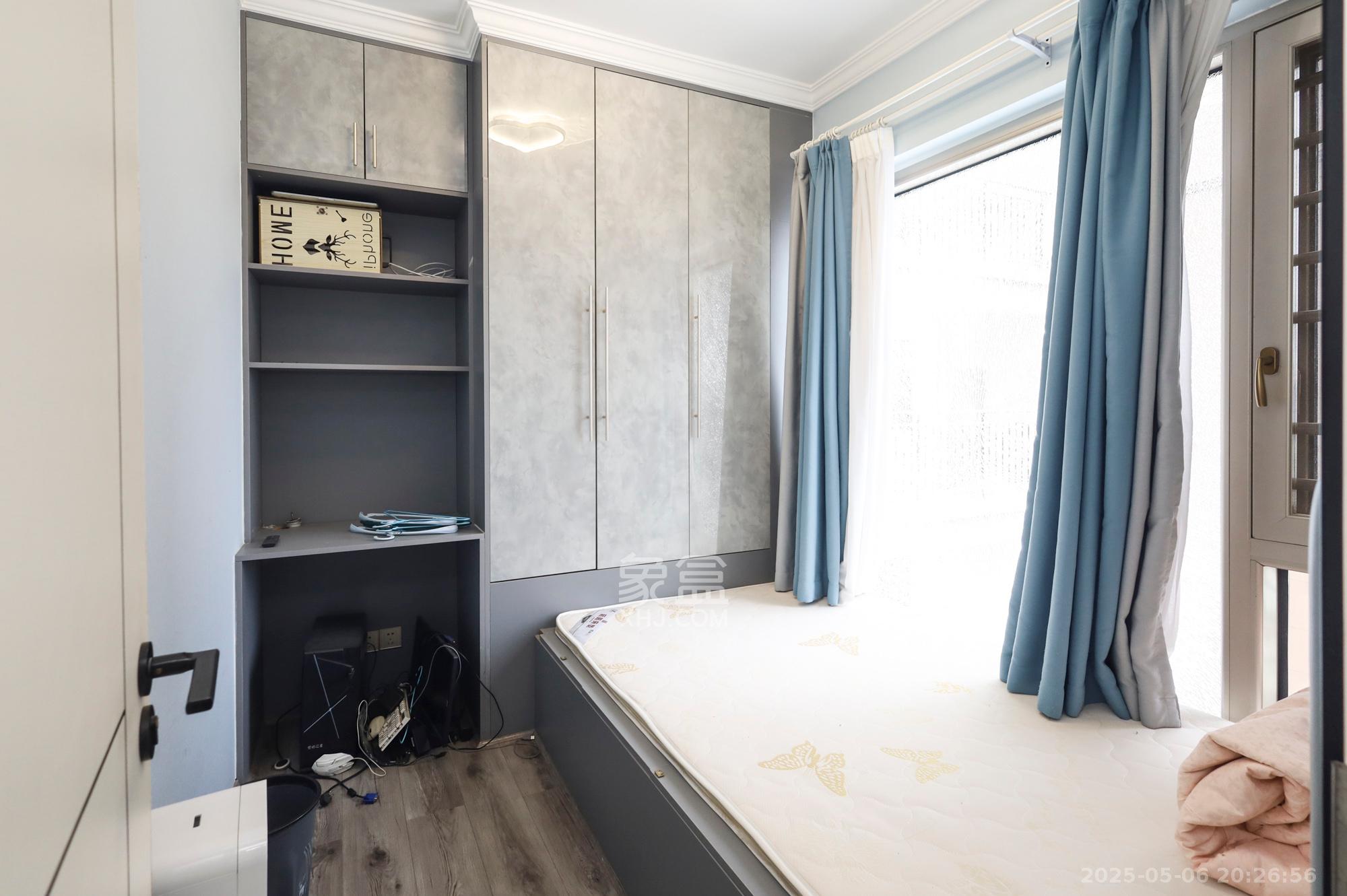 学府星城 3室2厅2卫 56.8万 学府星城 3室2厅2卫 56.8万卧室