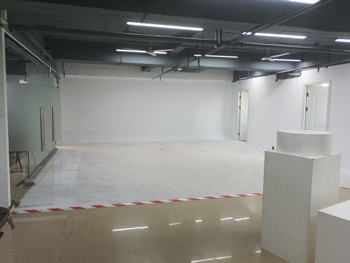 海涯大厦  6室2厅3卫   13000.00元/月室内图