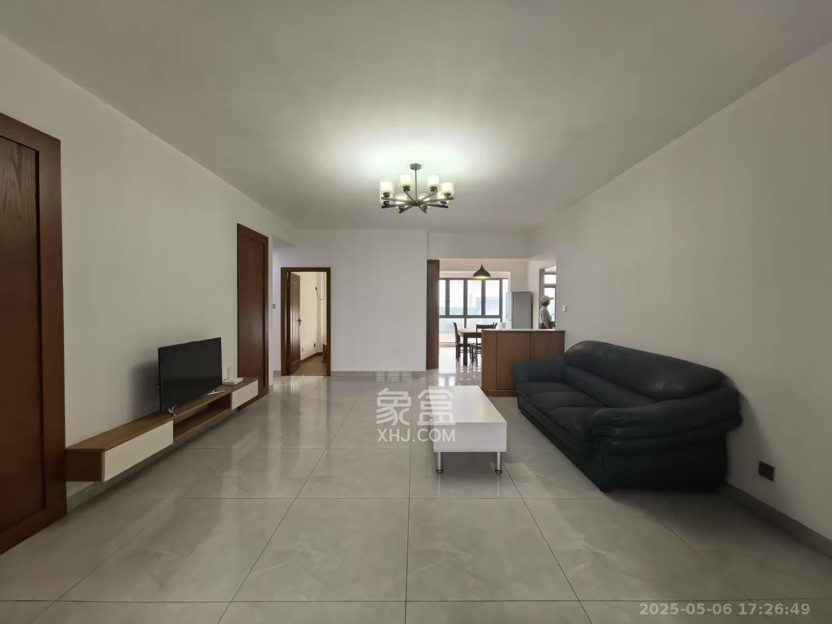 九华盛发和园小区 4室2厅1卫 1600.0元/月 九华盛发和园小区 4室2厅1卫 1600.0元/月室内图