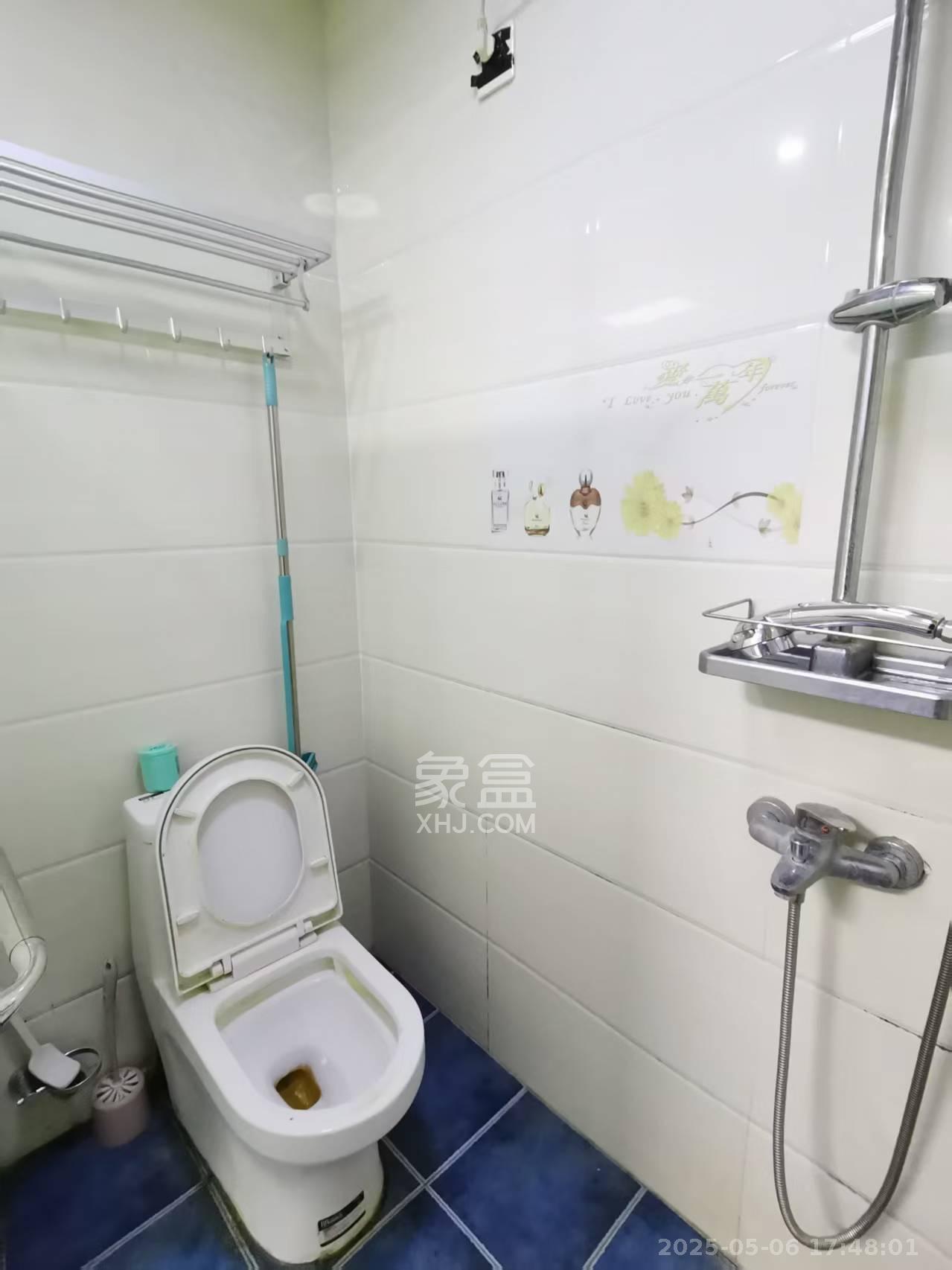 金茂梅溪湖  1室1厅1卫   1600.00元/月室内图