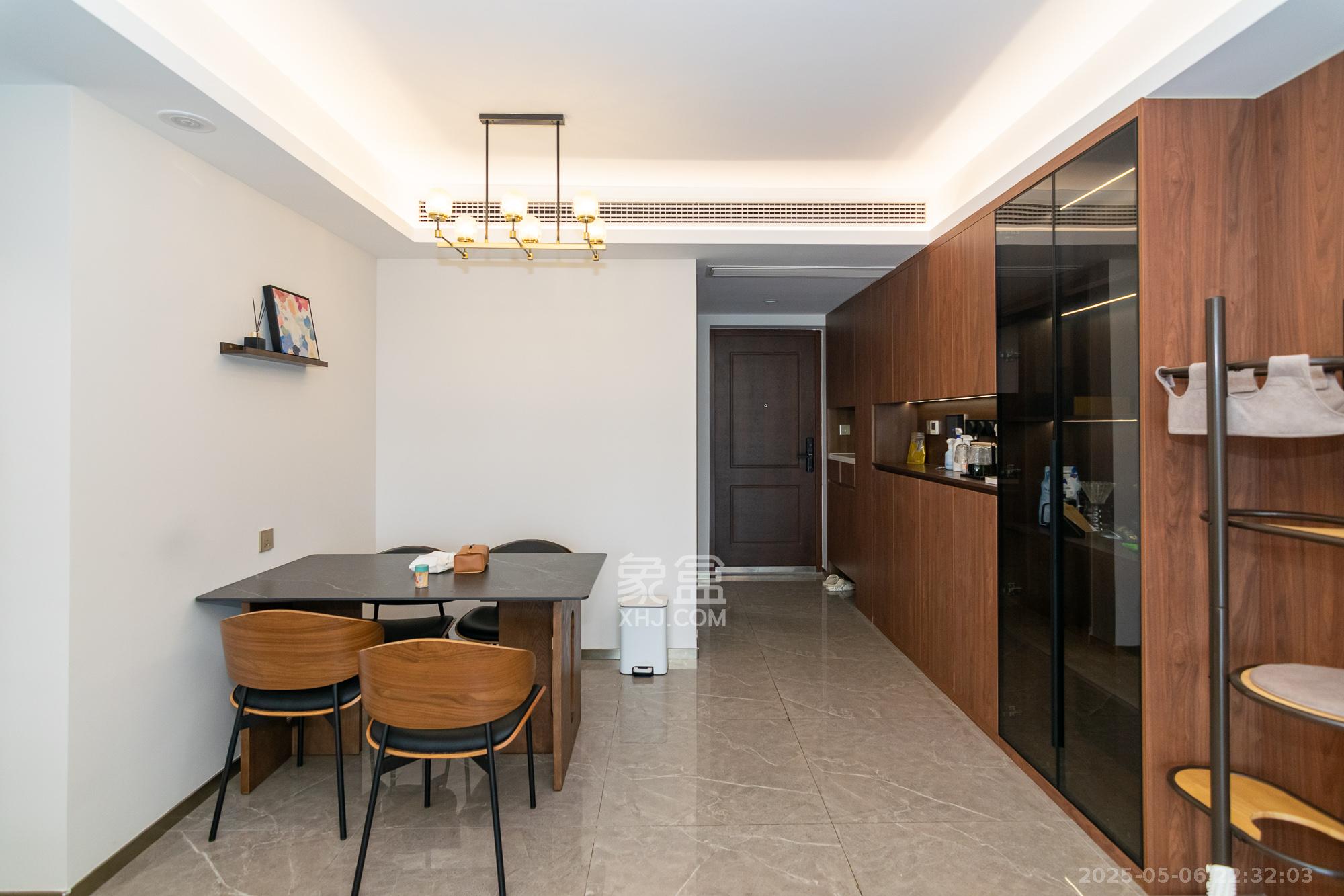 阳光城联利悦澜府  3室2厅2卫    89.0万 阳光城联利悦澜府  3室2厅2卫    89.0万客厅