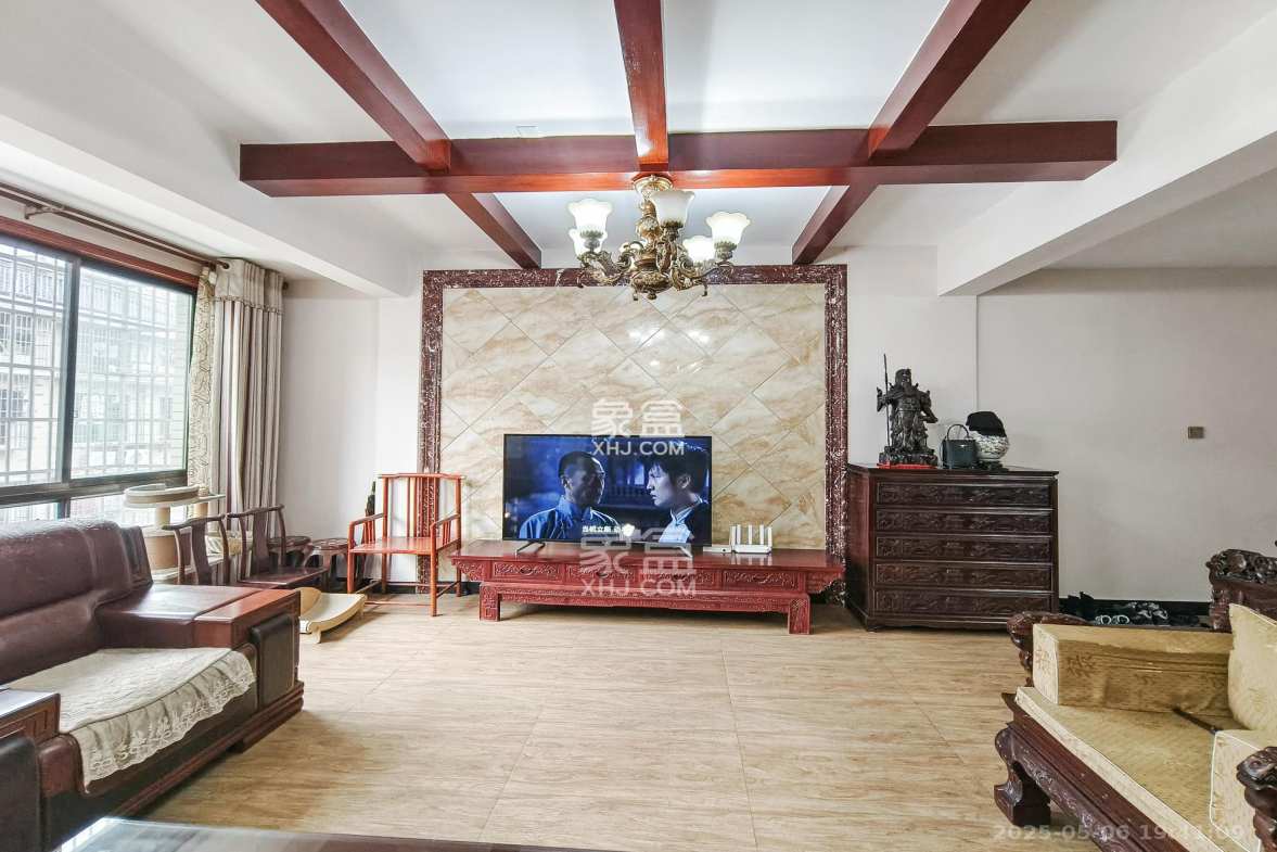 龙塘安置区(龙塘小区)  10室8厅7卫    375.0万 龙塘安置区(龙塘小区)  10室8厅7卫    375.0万其他