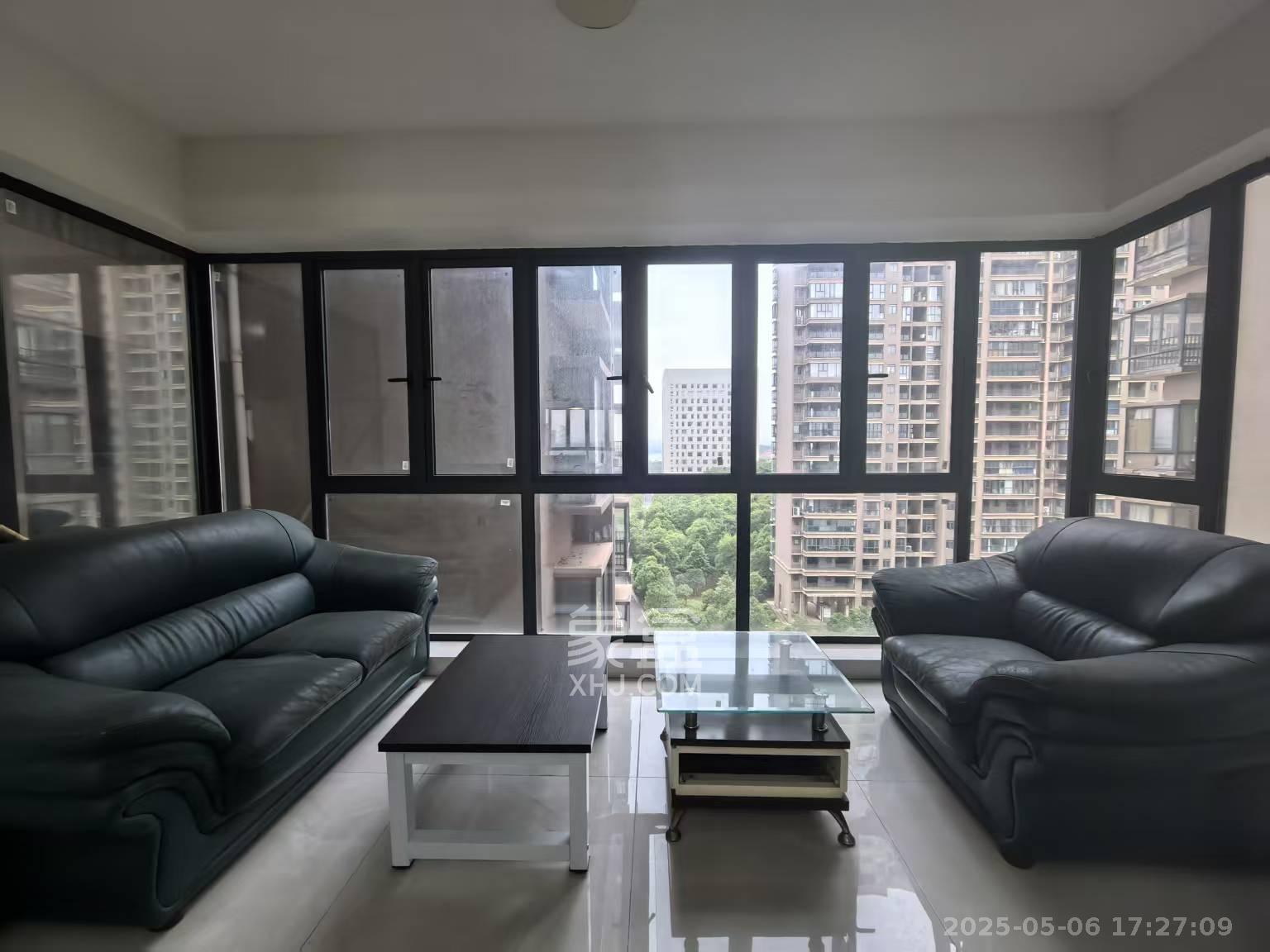 九华盛发和园小区 4室2厅1卫 1600.0元/月 九华盛发和园小区 4室2厅1卫 1600.0元/月室内图