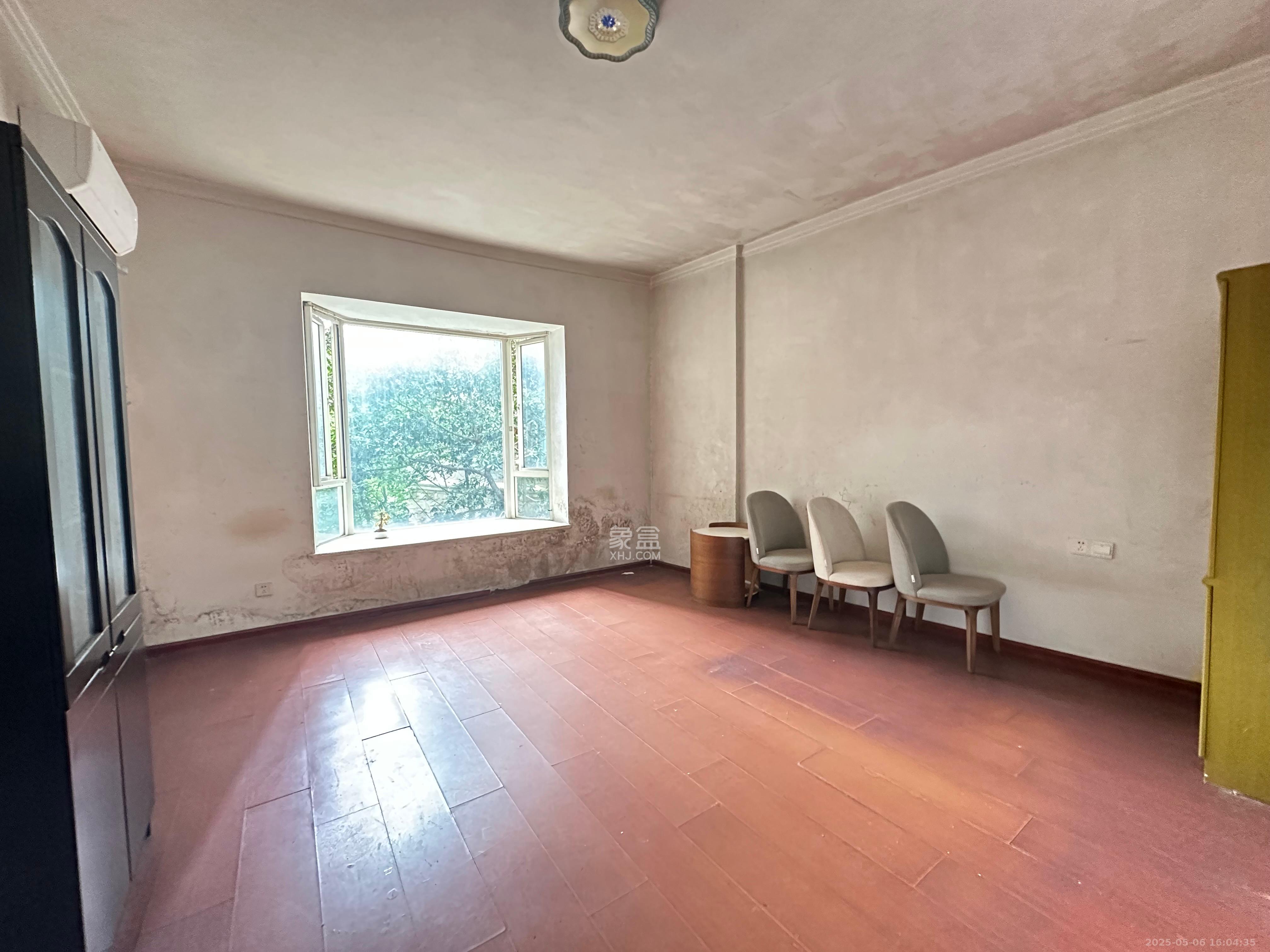 左岸春天 4室2厅1卫 2600.0元/月 左岸春天 4室2厅1卫 2600.0元/月室内图