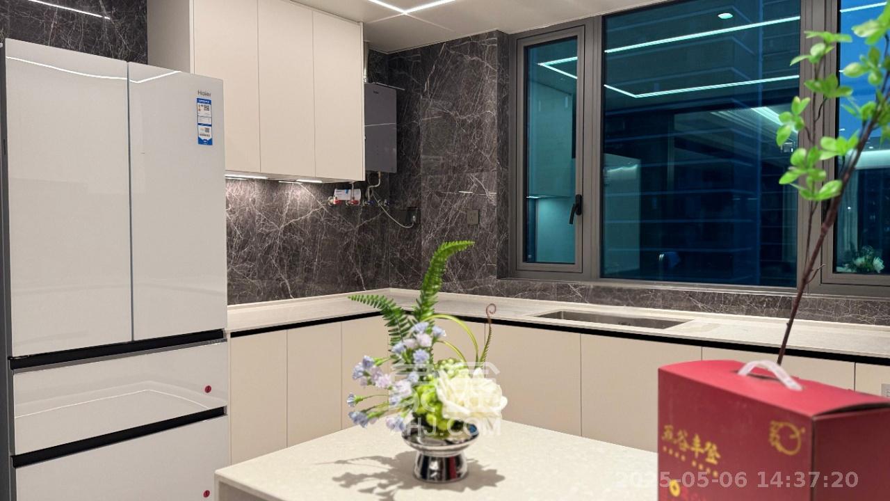招商蛇口滨江境  3室2厅3卫   15800.00元/月室内图