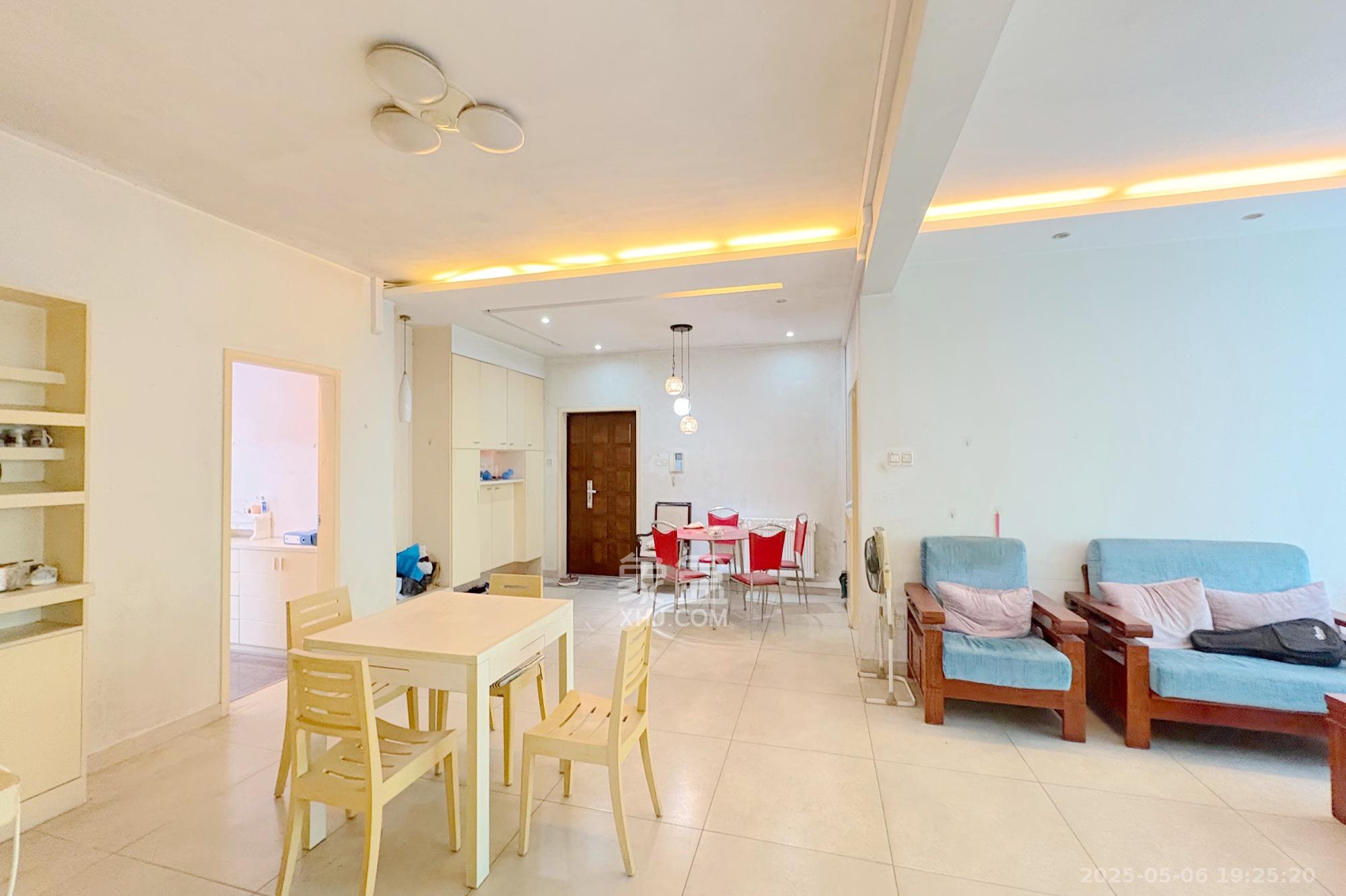 向阳门第  3室2厅2卫    188.0万 向阳门第  3室2厅2卫    188.0万其他