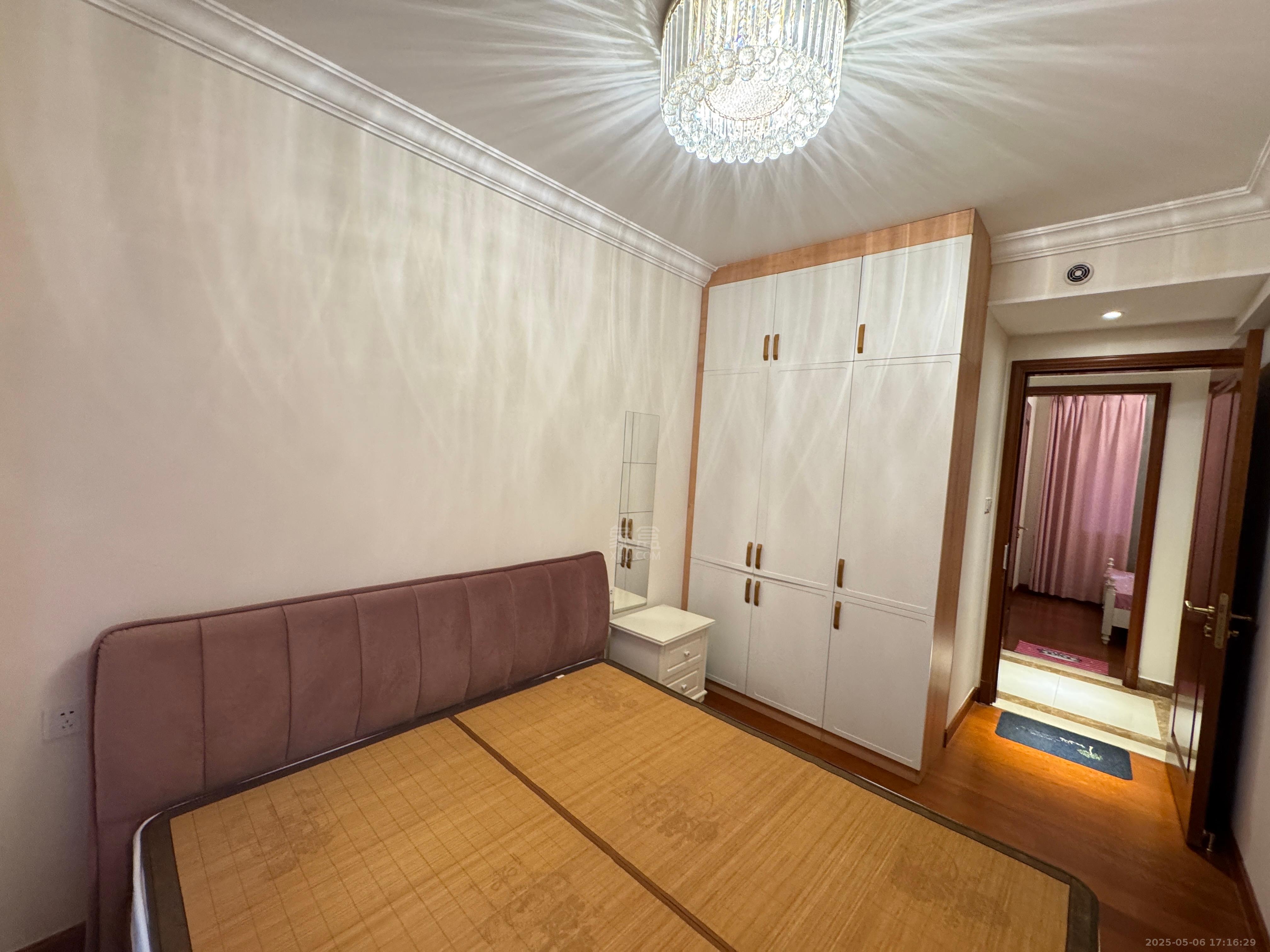 恒大华府 3室2厅2卫 2200.0元/月 恒大华府 3室2厅2卫 2200.0元/月室内图