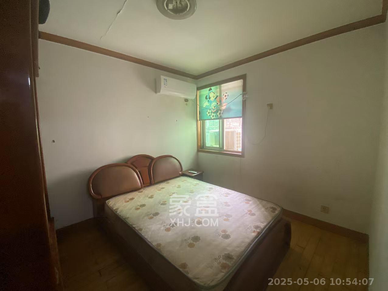 南建公寓  3室1厅2卫   2000.00元/月室内图