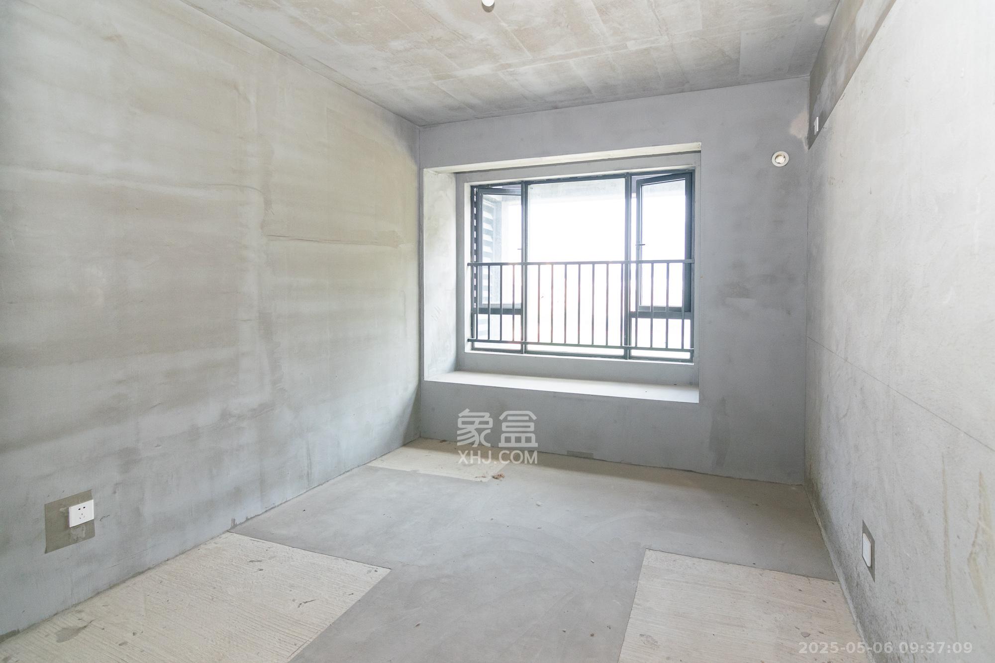 中交凤鸣九章 4室2厅2卫 180.0万 中交凤鸣九章 4室2厅2卫 180.0万卧室