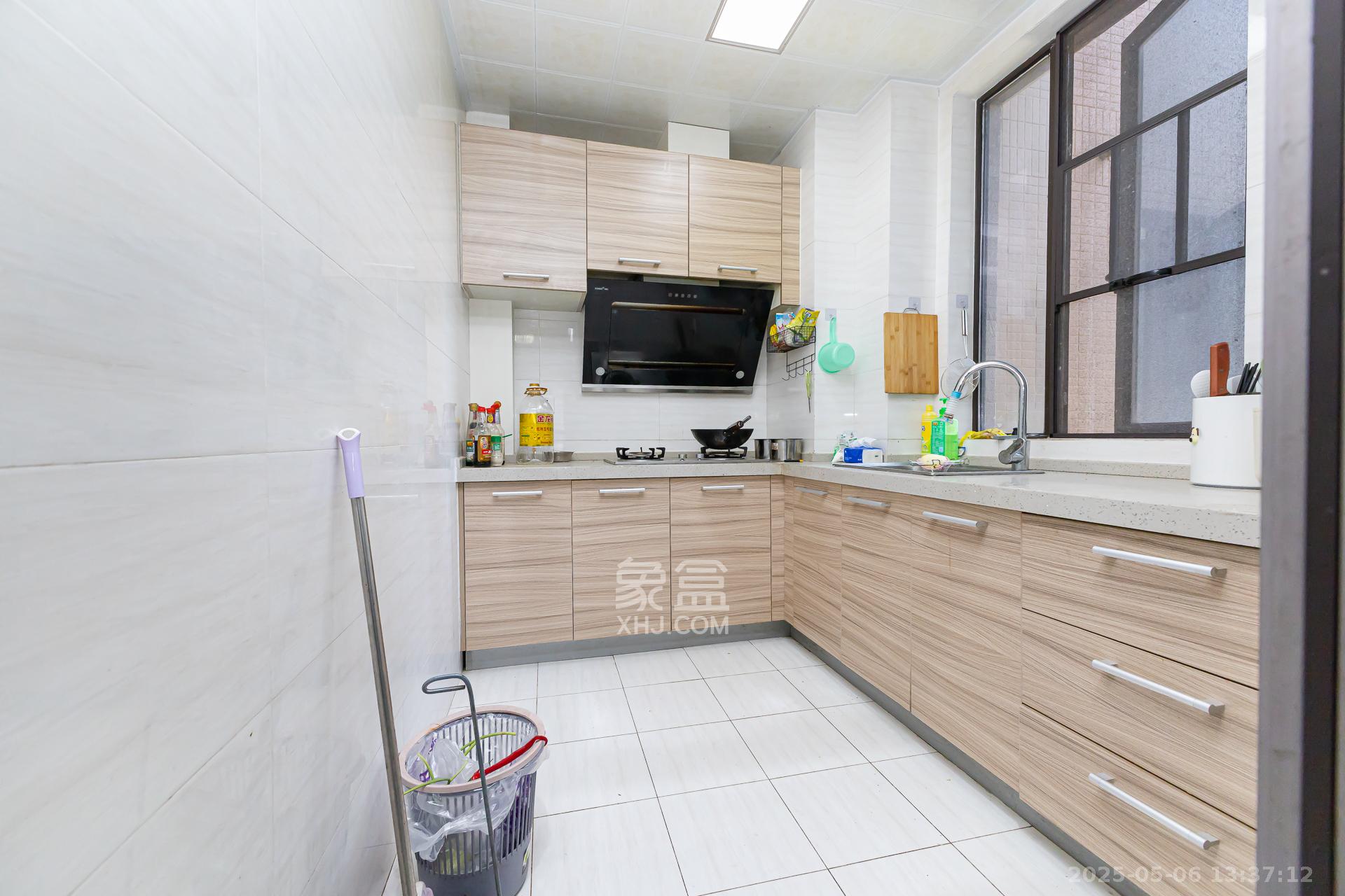 长燃新奥佳园 2室2厅1卫 69.8万 长燃新奥佳园 2室2厅1卫 69.8万厨房