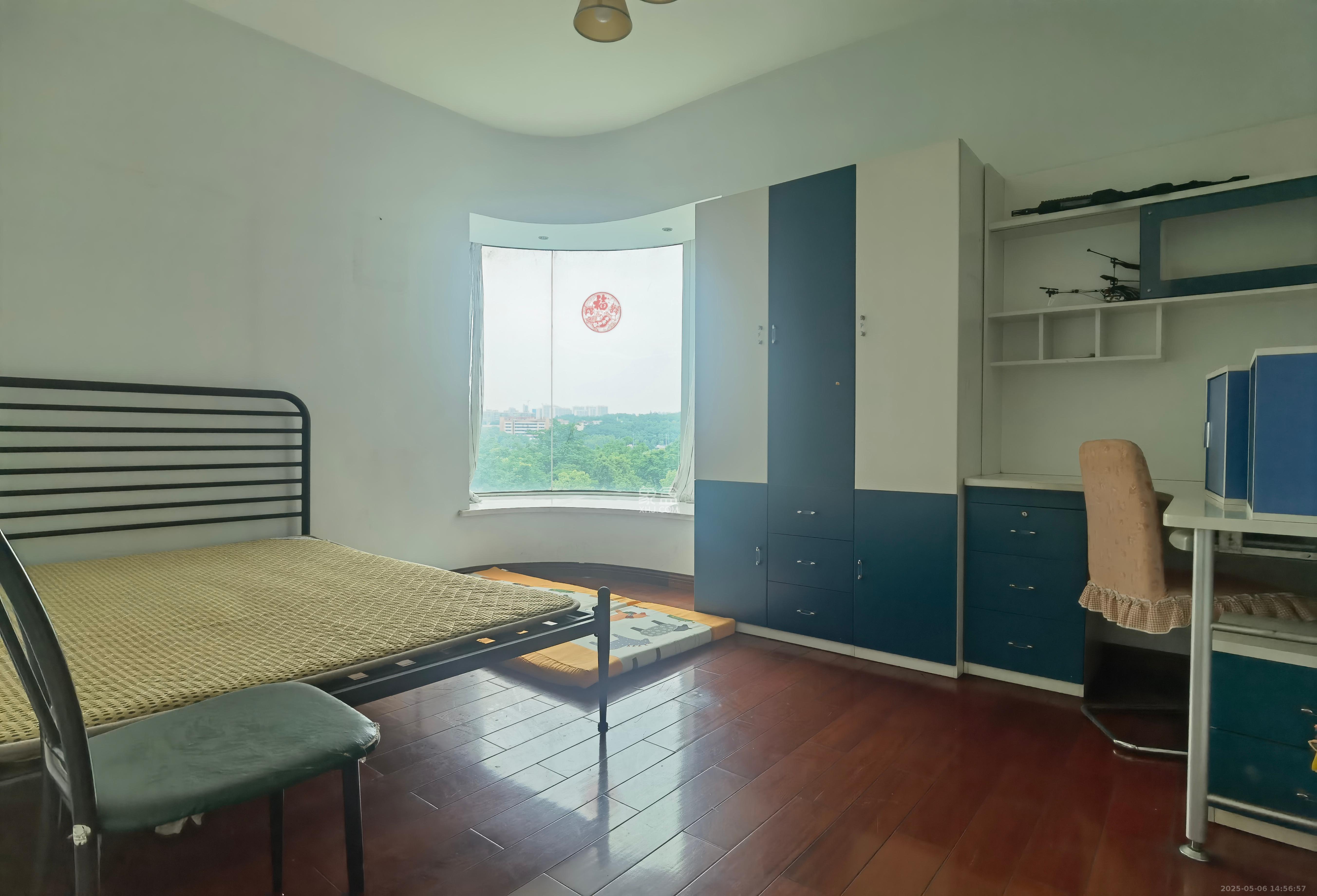 左岸春天 4室2厅2卫 4200.0元/月 左岸春天 4室2厅2卫 4200.0元/月室内图