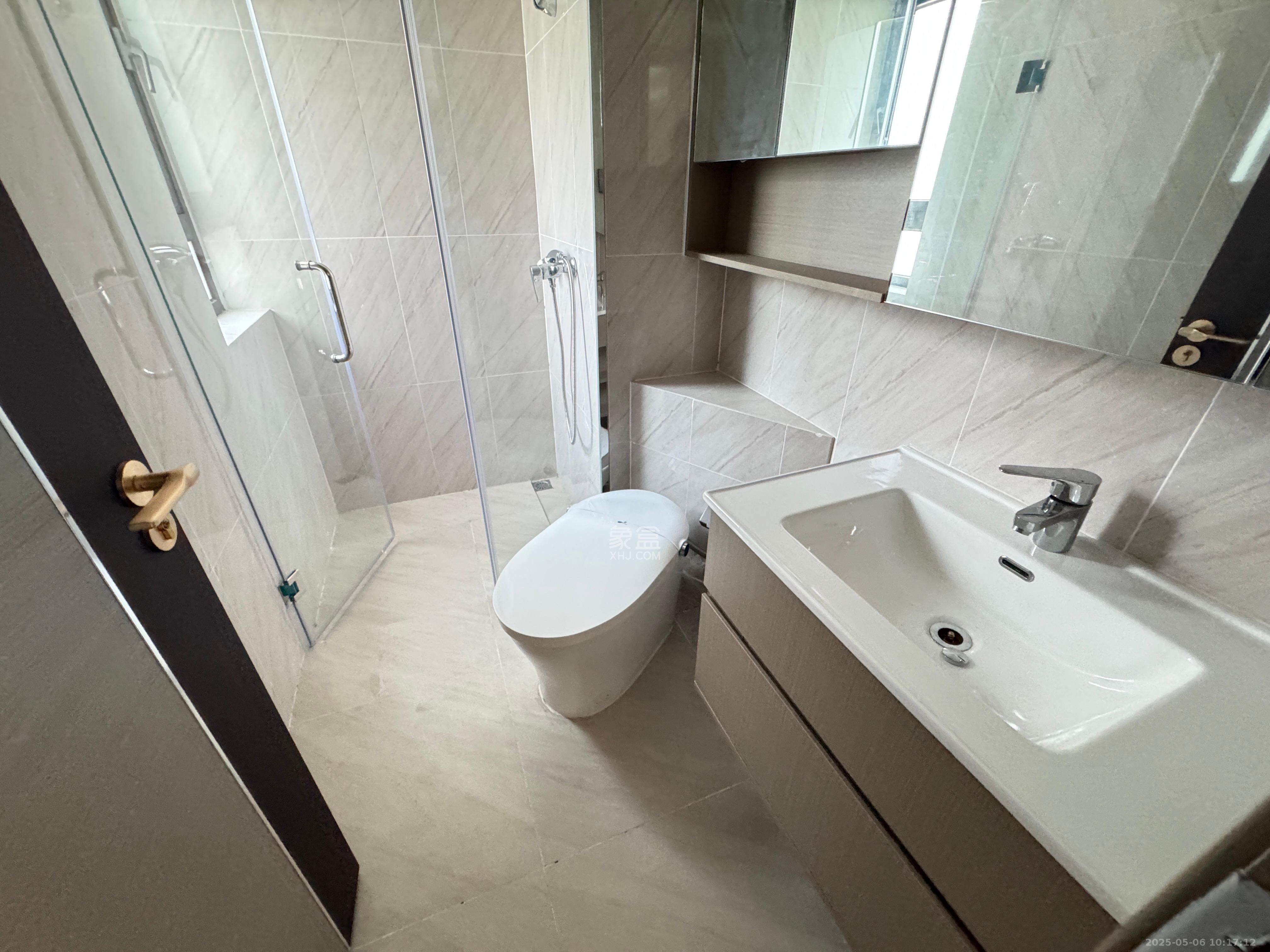 碧桂园阅山境 5室2厅2卫 3300.0元/月 碧桂园阅山境 5室2厅2卫 3300.0元/月室内图