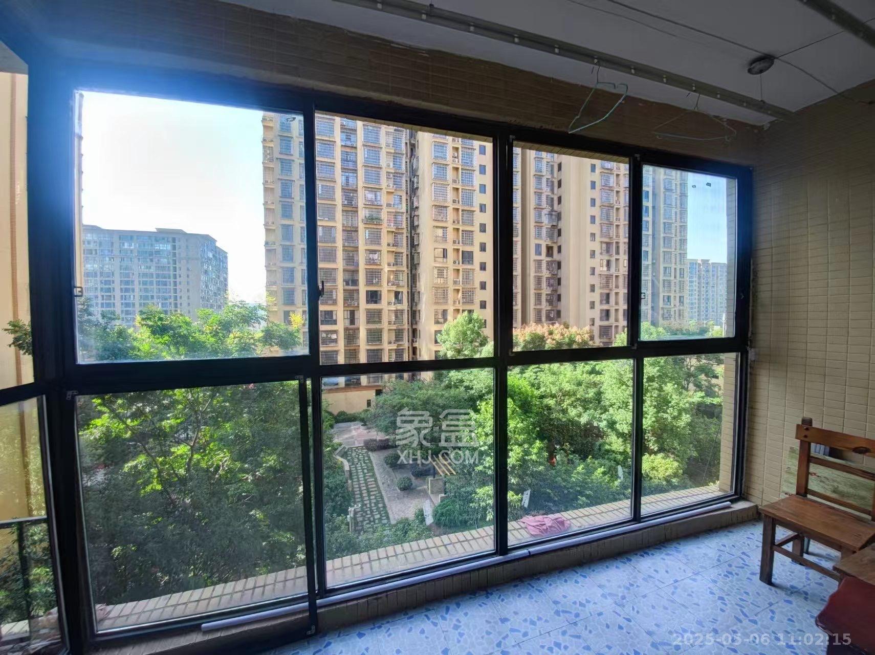 康斯丹郡(融程领秀佳园)  3室2厅2卫    2000.0元/月 康斯丹郡(融程领秀佳园)  3室2厅2卫    2000.0元/月室内图