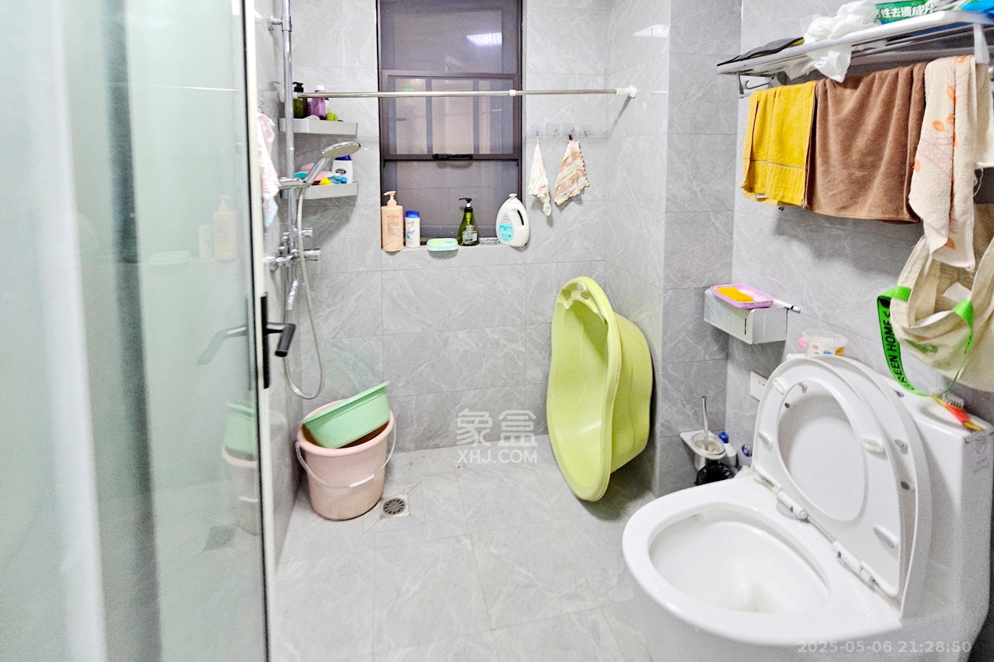 阳光城尚东湾蓝莓苑  3室2厅1卫    95.0万 阳光城尚东湾蓝莓苑  3室2厅1卫    95.0万卫生间