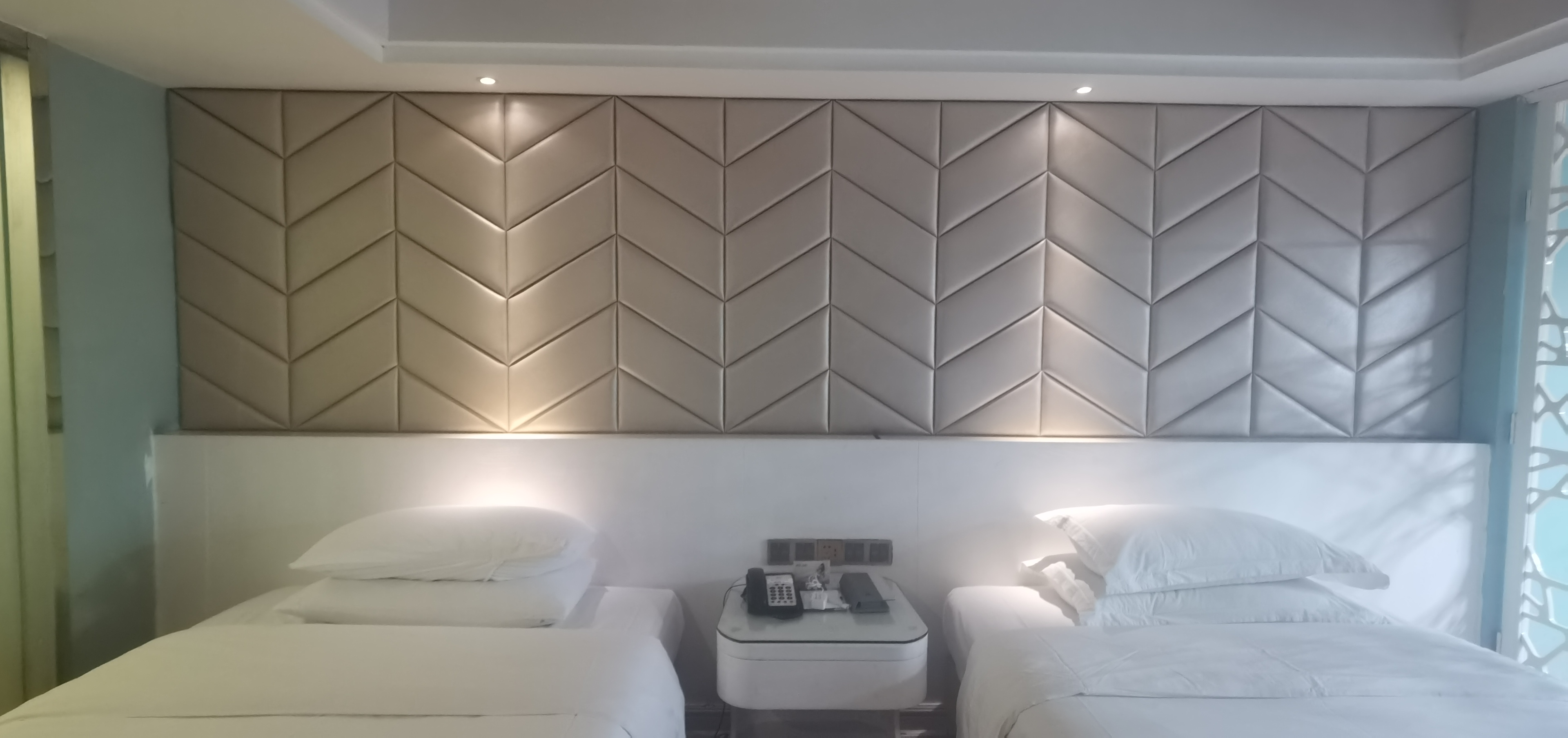 财智公馆大厦(瑞士国际酒店)  1室0厅1卫    17.8万 财智公馆大厦(瑞士国际酒店)  1室0厅1卫    17.8万客厅