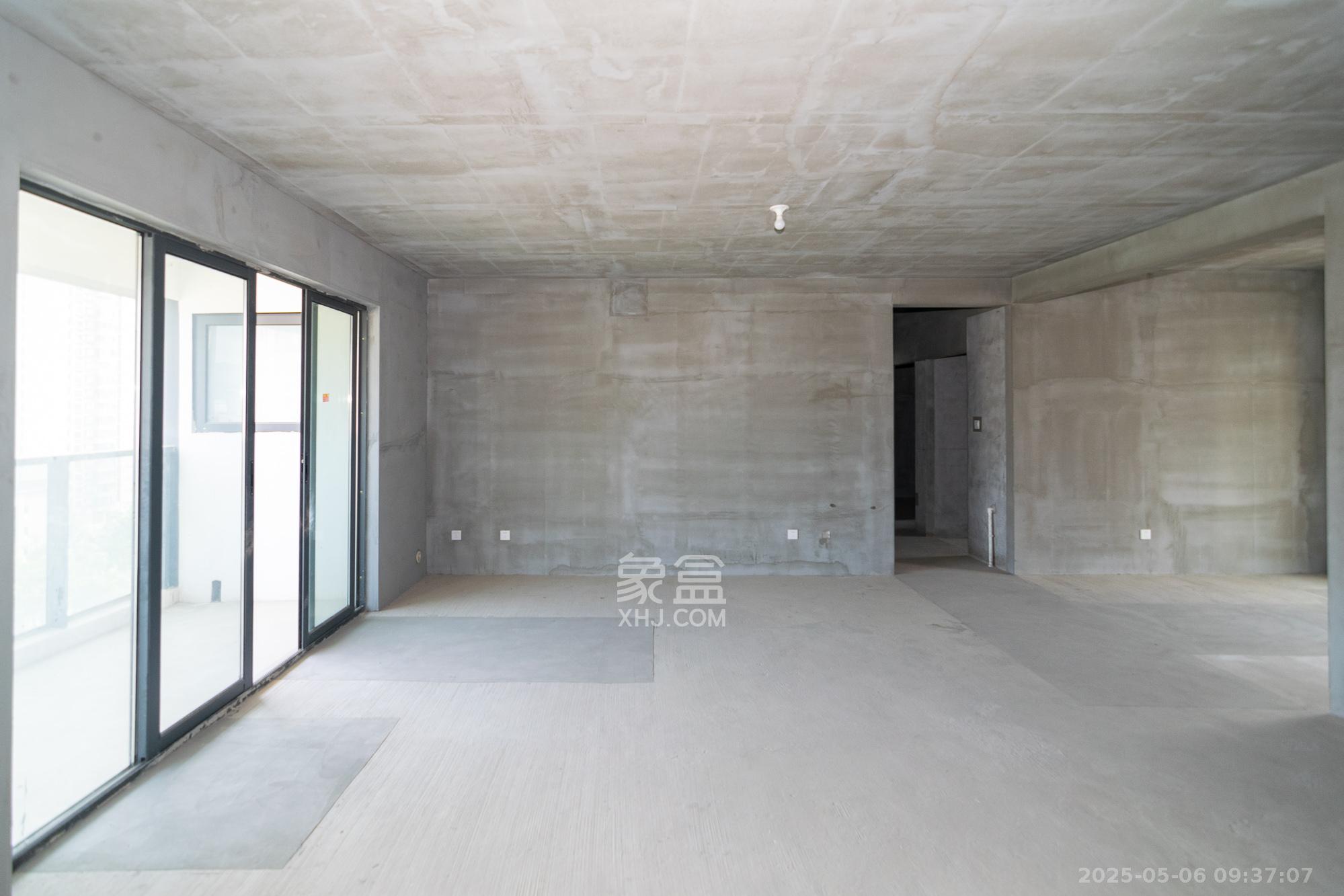 中交凤鸣九章 4室2厅2卫 180.0万 中交凤鸣九章 4室2厅2卫 180.0万客厅