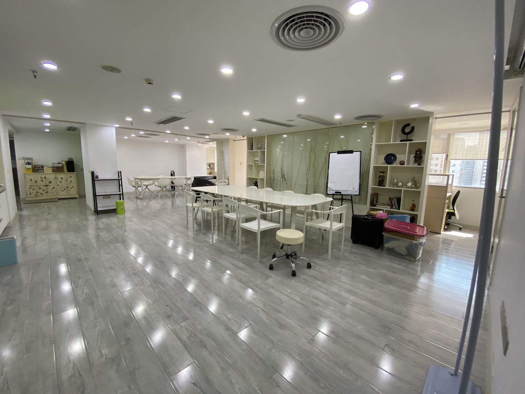 嘉陵大厦   289.0㎡     15000.00元/月