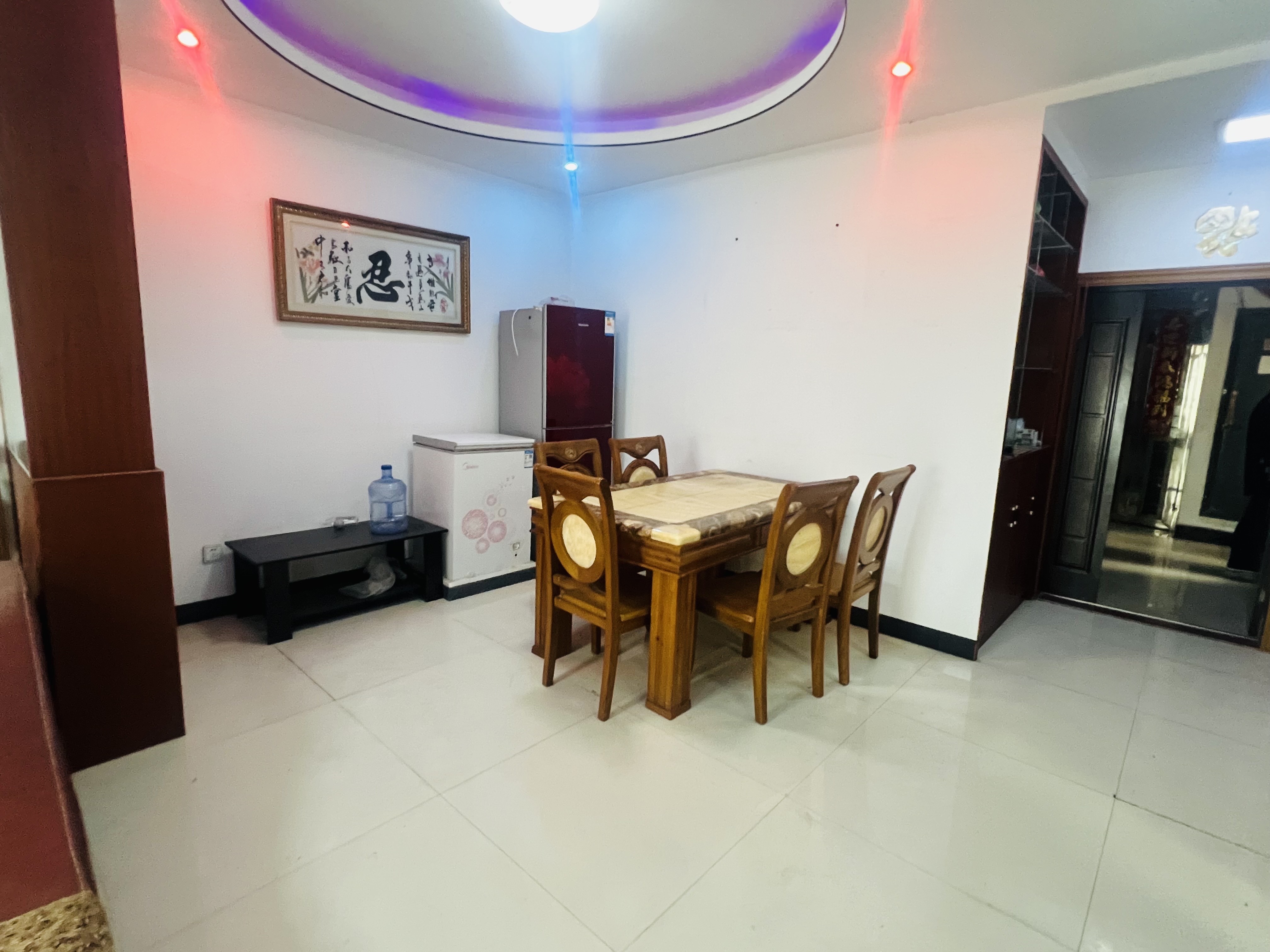 中天国际花园  3室2厅2卫    50.0万 中天国际花园  3室2厅2卫    50.0万客厅