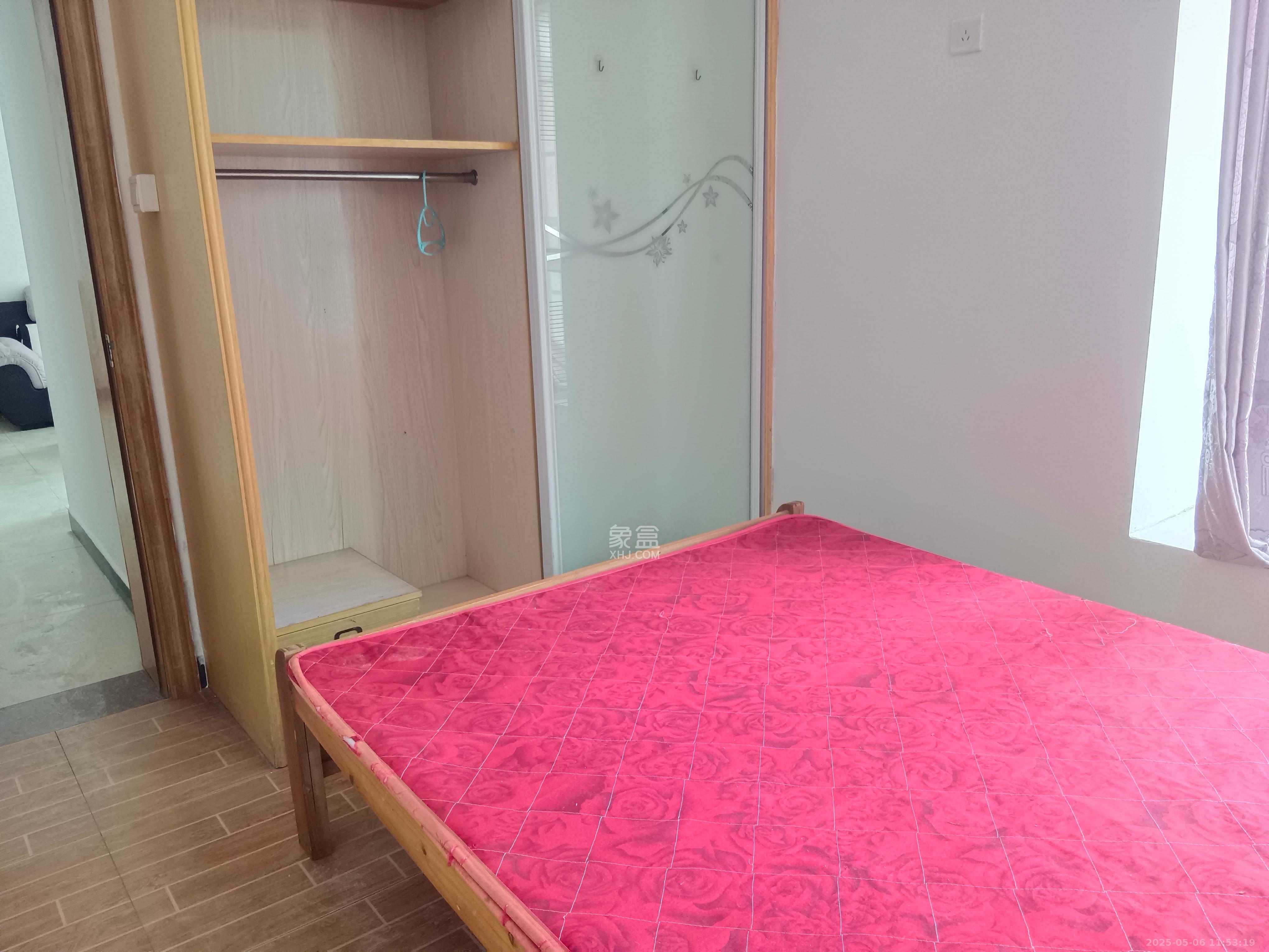 桃阳小区高层低层（安置小区）  3室2厅2卫   1600.00元/月室内图