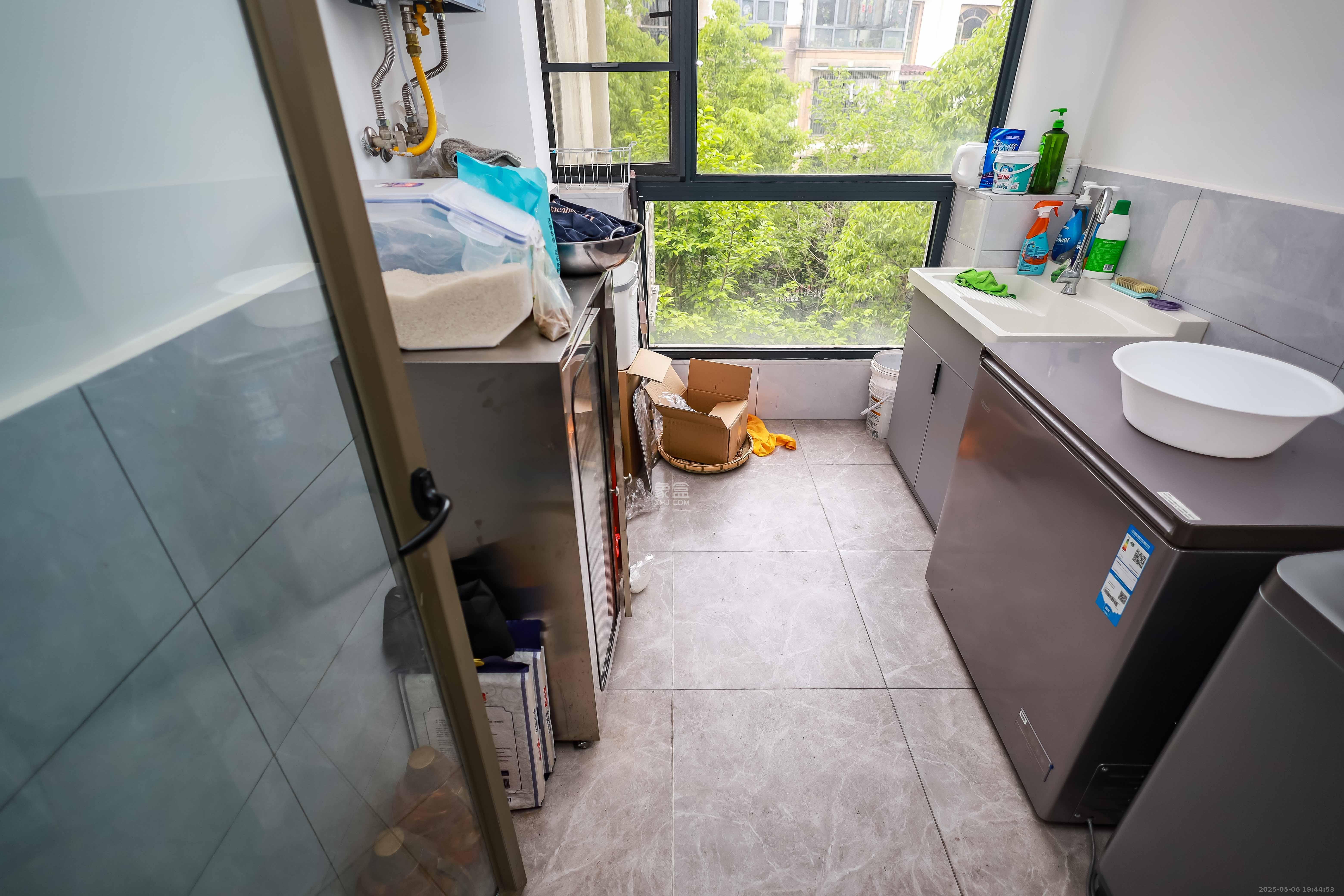 卓越蔚蓝海岸二期 4室2厅2卫 208.0万 卓越蔚蓝海岸二期 4室2厅2卫 208.0万阳台