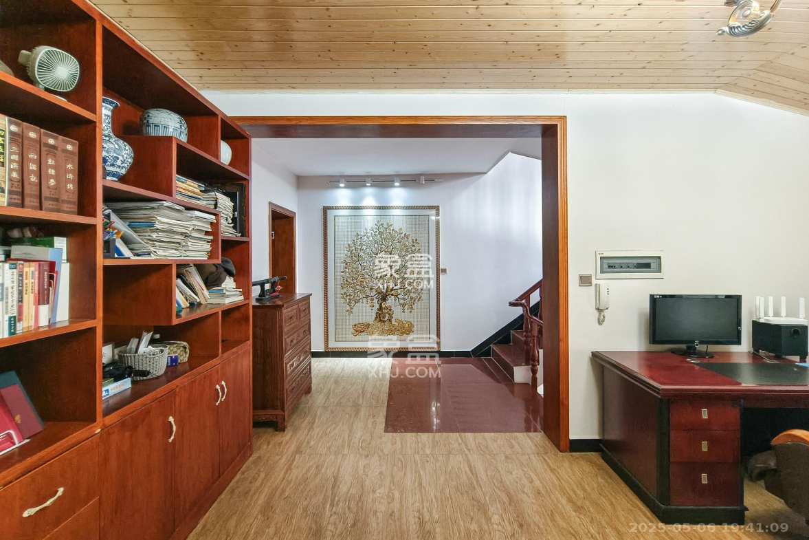 龙塘安置区(龙塘小区)  10室8厅7卫    375.0万 龙塘安置区(龙塘小区)  10室8厅7卫    375.0万其他