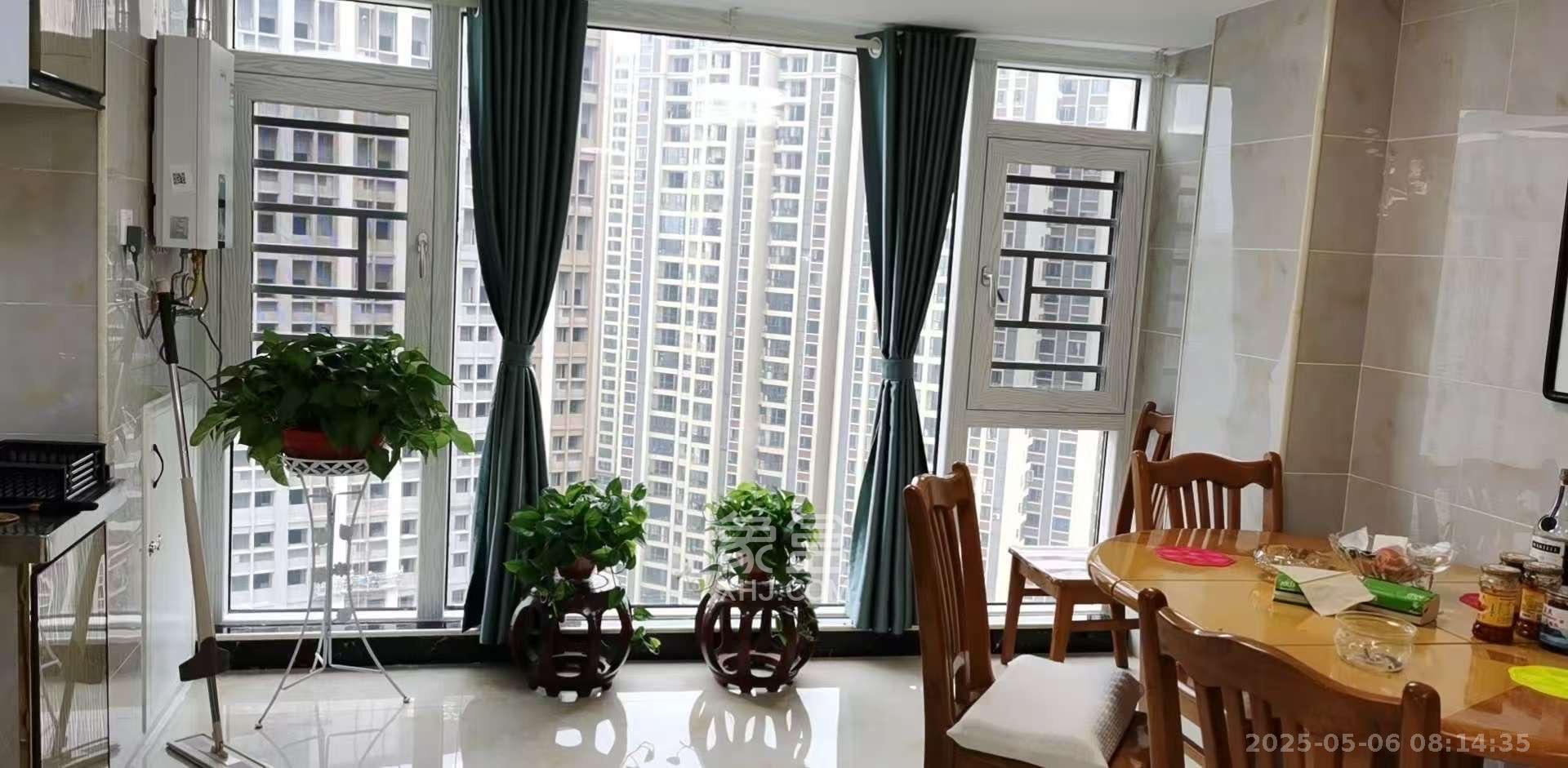 钱隆世家  2室2厅1卫    2000.0元/月 钱隆世家  2室2厅1卫    2000.0元/月